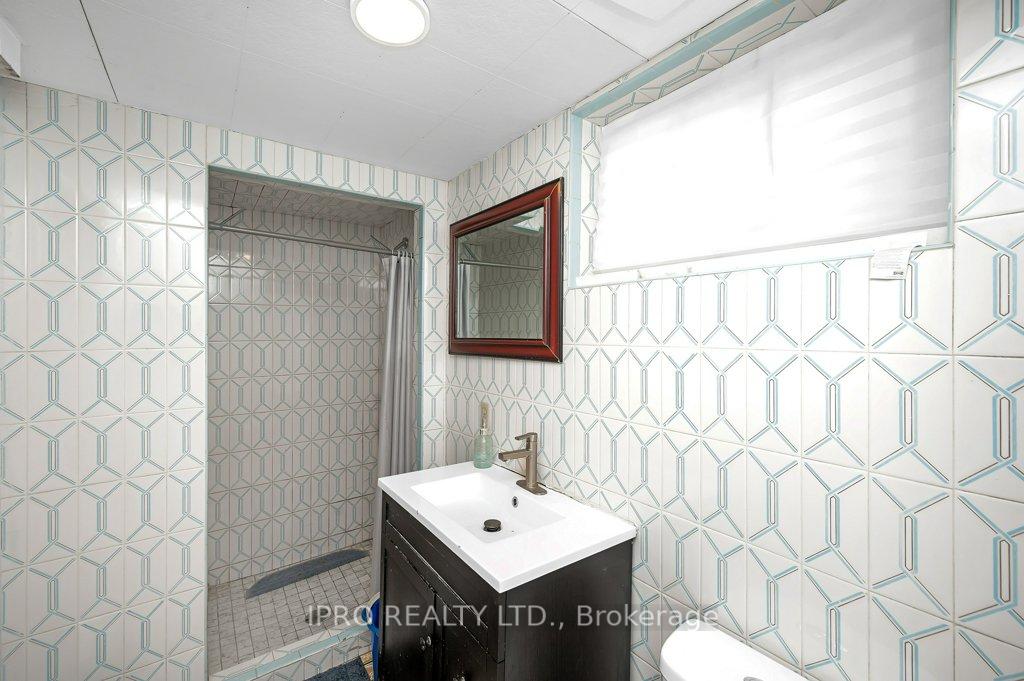 Photo 32 of 41 Dumbarton Avenue, Hamilton, Rosedale — HOMEH