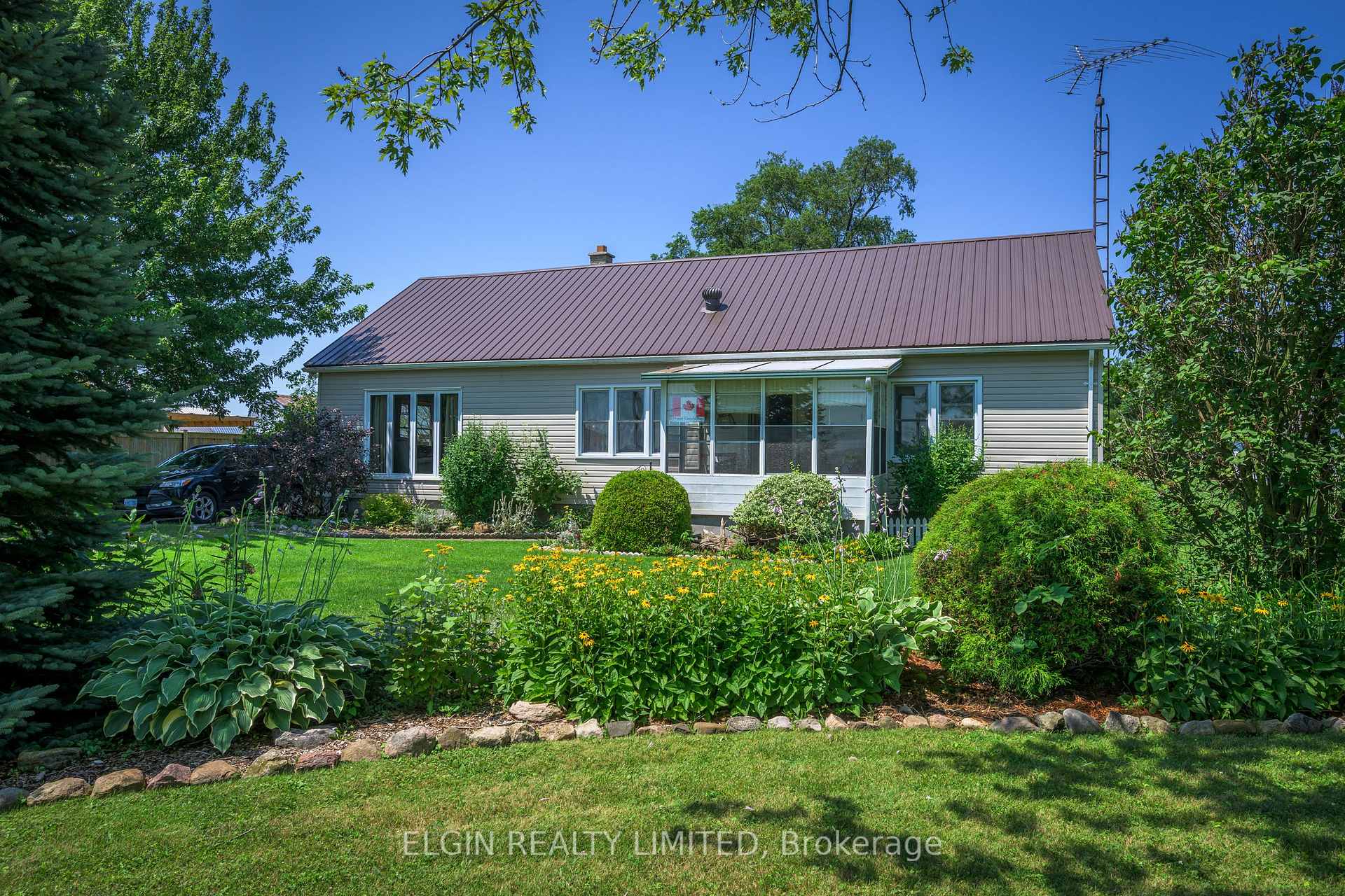 Photo 2 of 11209 Imperial Road, Malahide, Rural Malahide — HOMEH