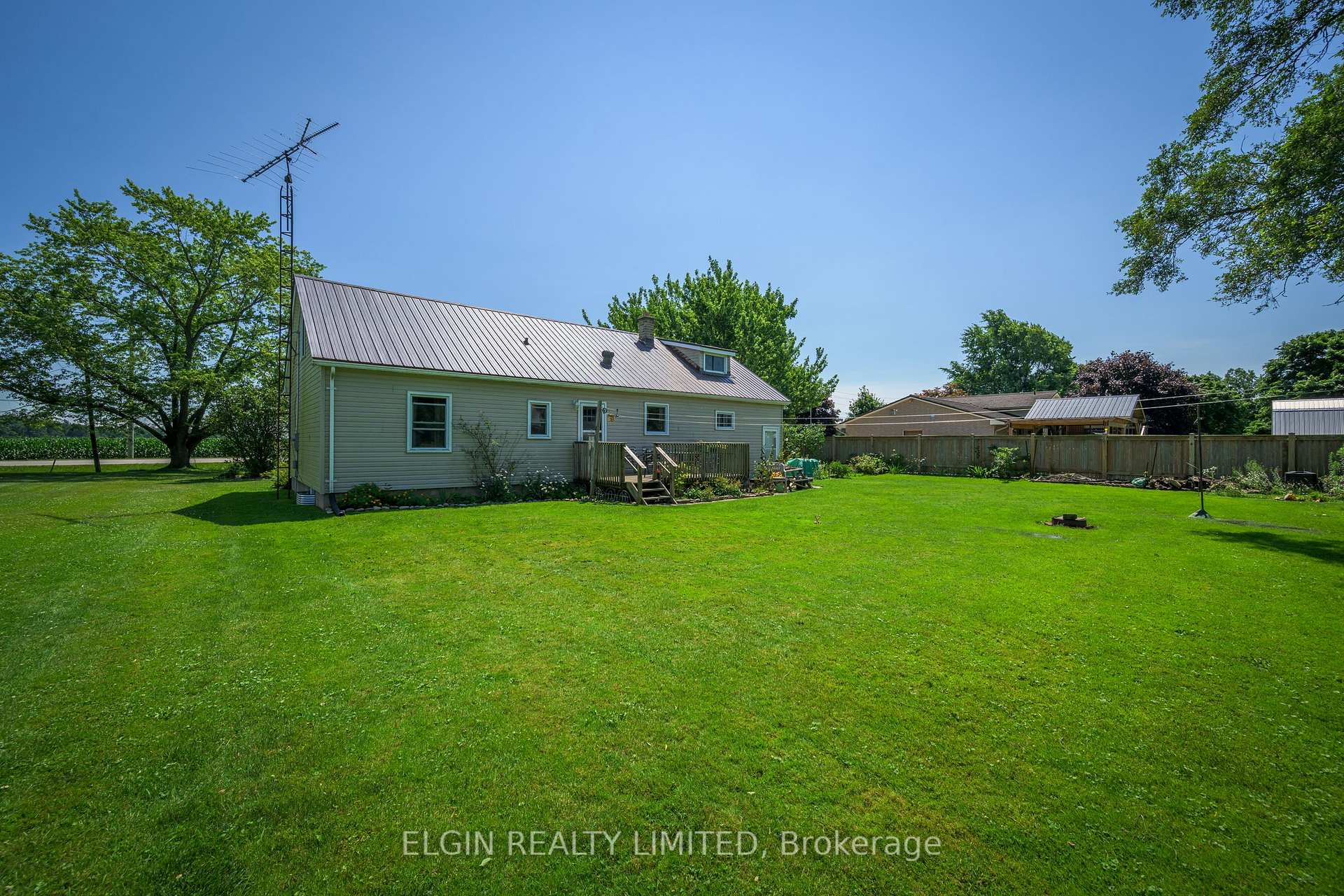 Photo 4 of 11209 Imperial Road, Malahide, Rural Malahide — HOMEH