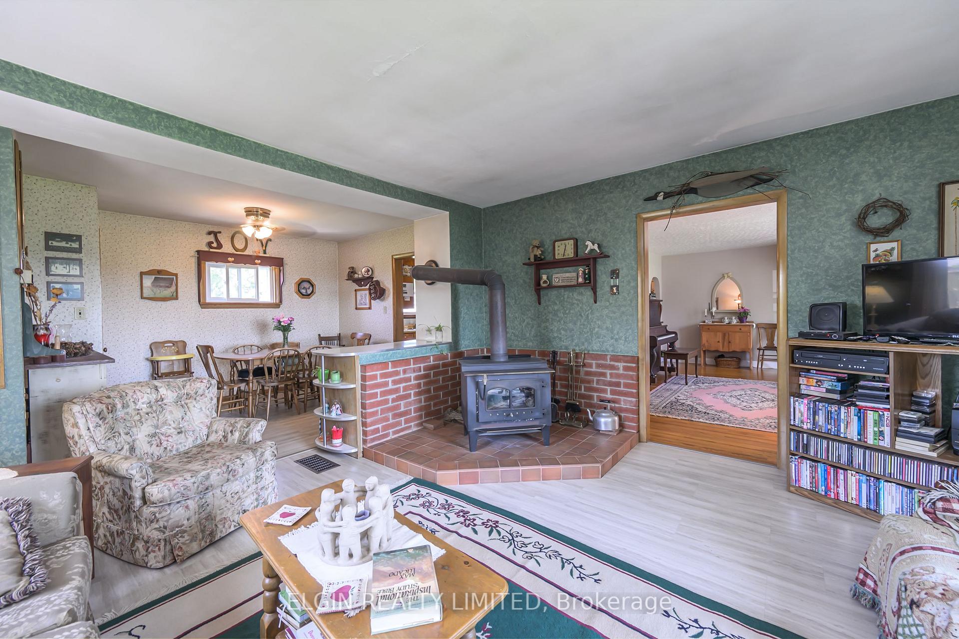 Photo 8 of 11209 Imperial Road, Malahide, Rural Malahide — HOMEH