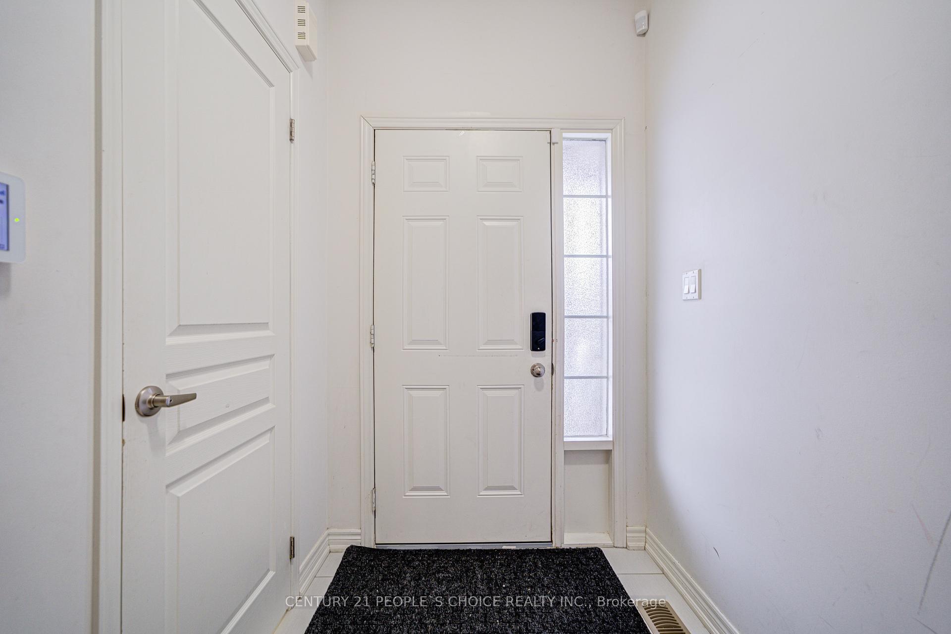 Photo 3 of 40 Bradbury Road, Hamilton, Stoney Creek Mountain — HOMEH