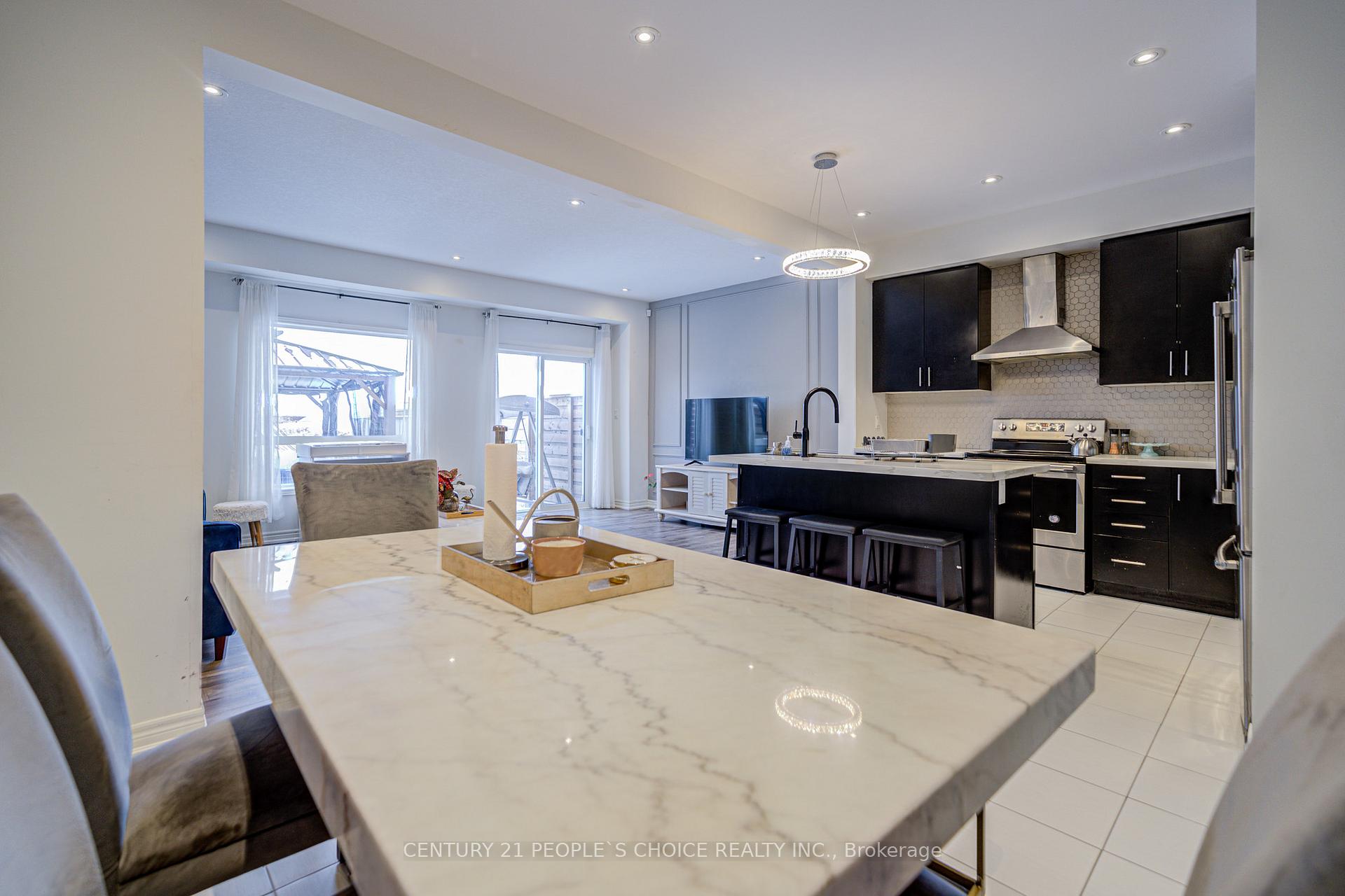 Photo 6 of 40 Bradbury Road, Hamilton, Stoney Creek Mountain — HOMEH