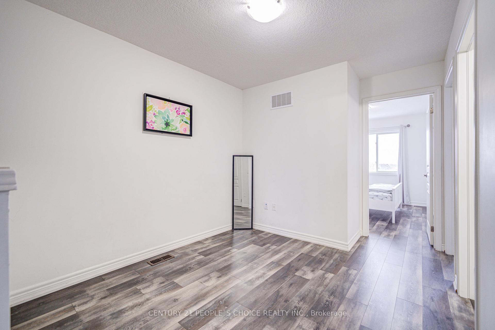 Photo 21 of 40 Bradbury Road, Hamilton, Stoney Creek Mountain — HOMEH