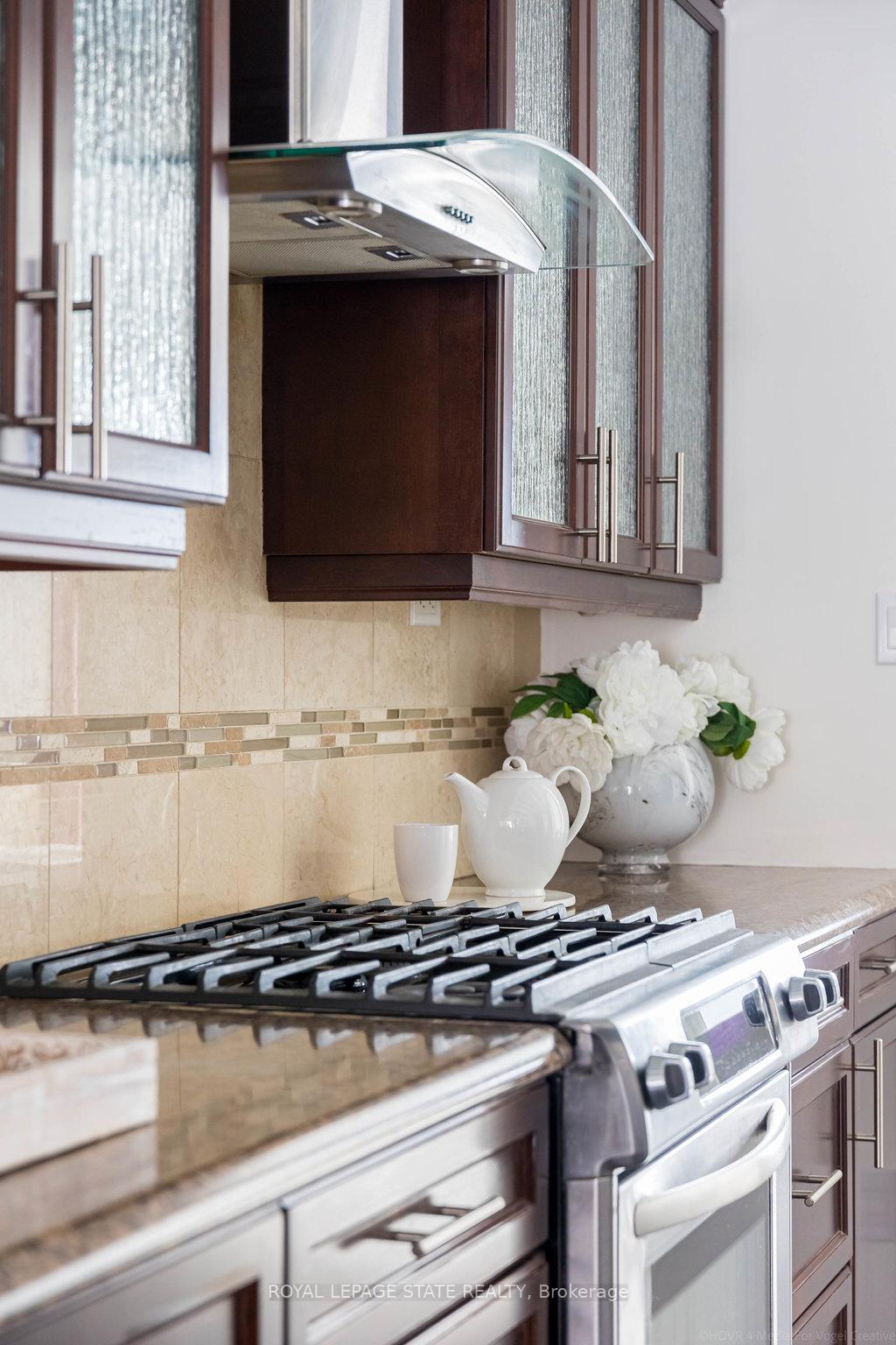 Photo 13 of 387 King William Street, Hamilton, Landsdale — HOMEH