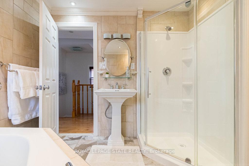 Photo 28 of 387 King William Street, Hamilton, Landsdale — HOMEH