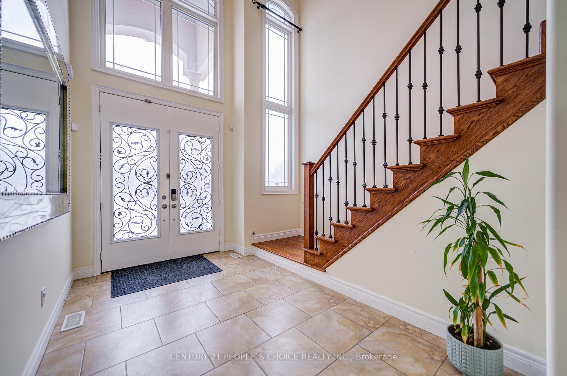 Photo 4 of 12 Pavel Place, Hamilton, Carpenter — HOMEH