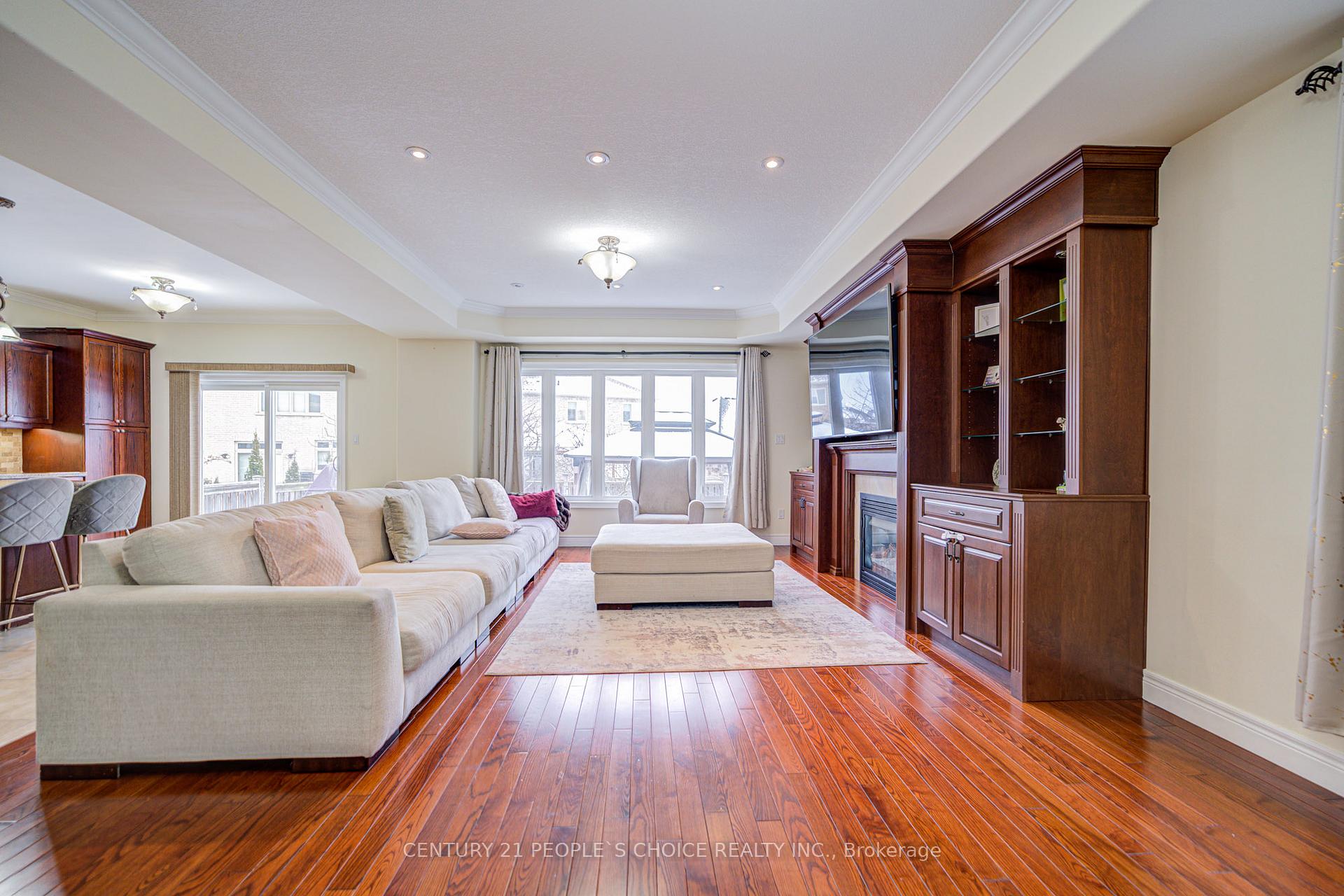 Photo 8 of 12 Pavel Place, Hamilton, Carpenter — HOMEH