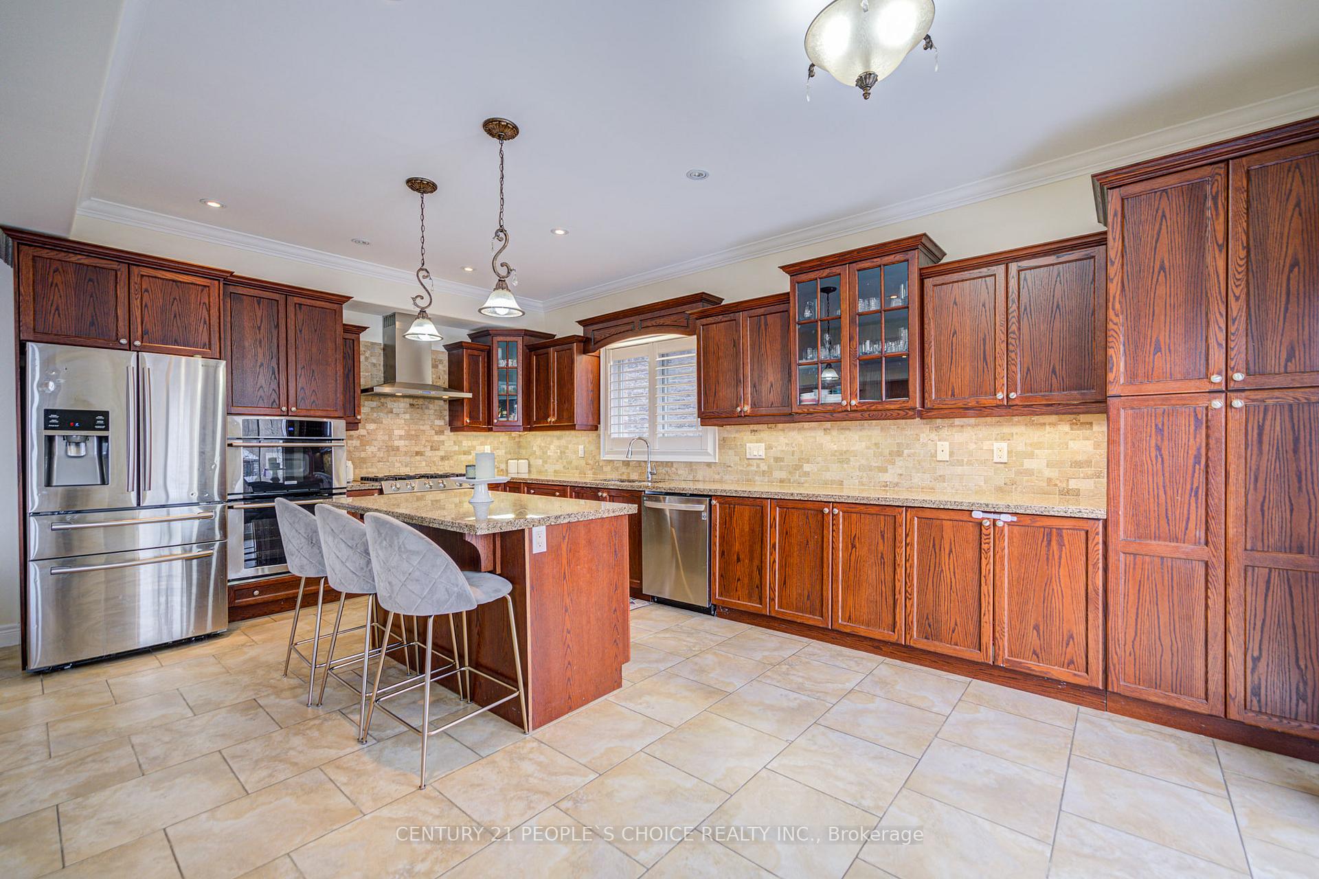 Photo 9 of 12 Pavel Place, Hamilton, Carpenter — HOMEH
