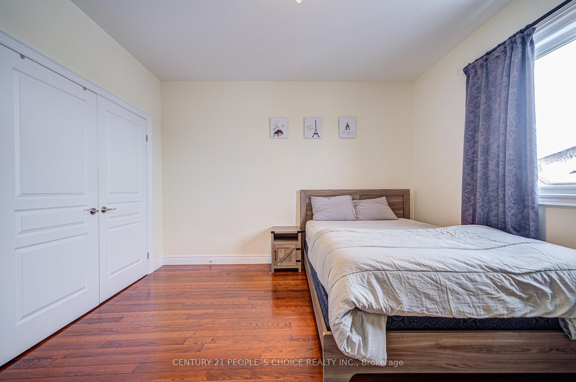 Photo 17 of 12 Pavel Place, Hamilton, Carpenter — HOMEH