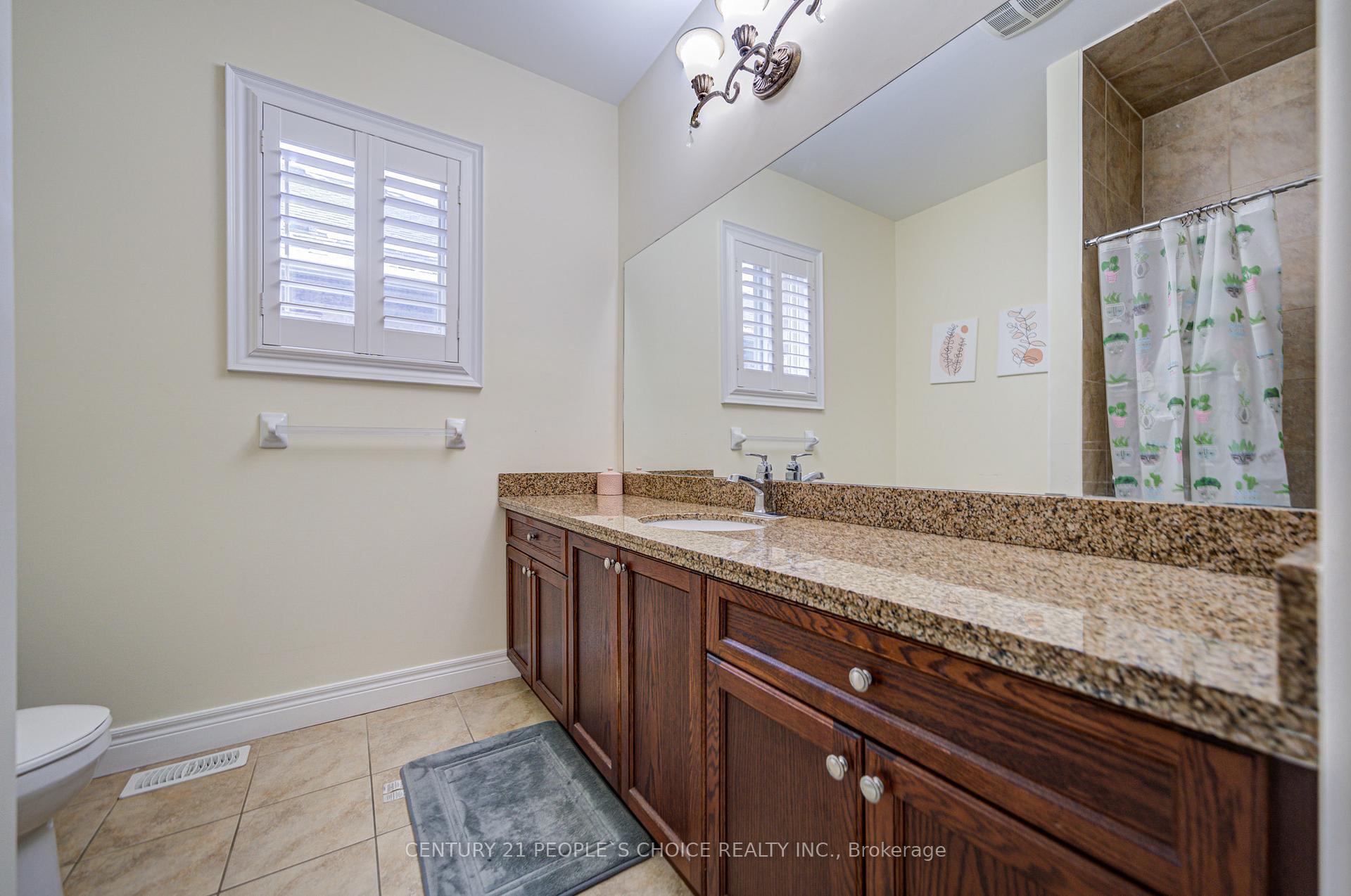 Photo 22 of 12 Pavel Place, Hamilton, Carpenter — HOMEH