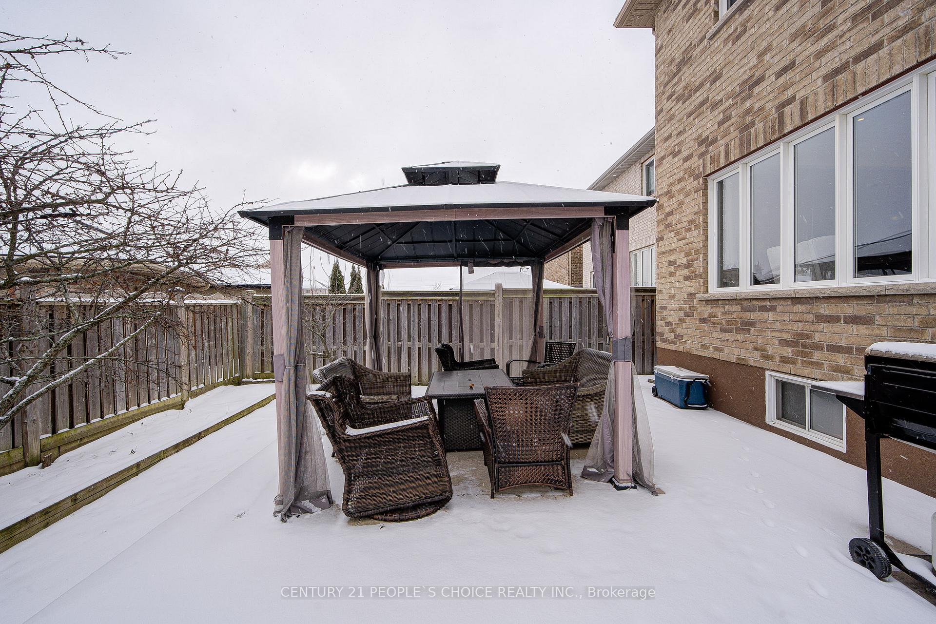 Photo 35 of 12 Pavel Place, Hamilton, Carpenter — HOMEH