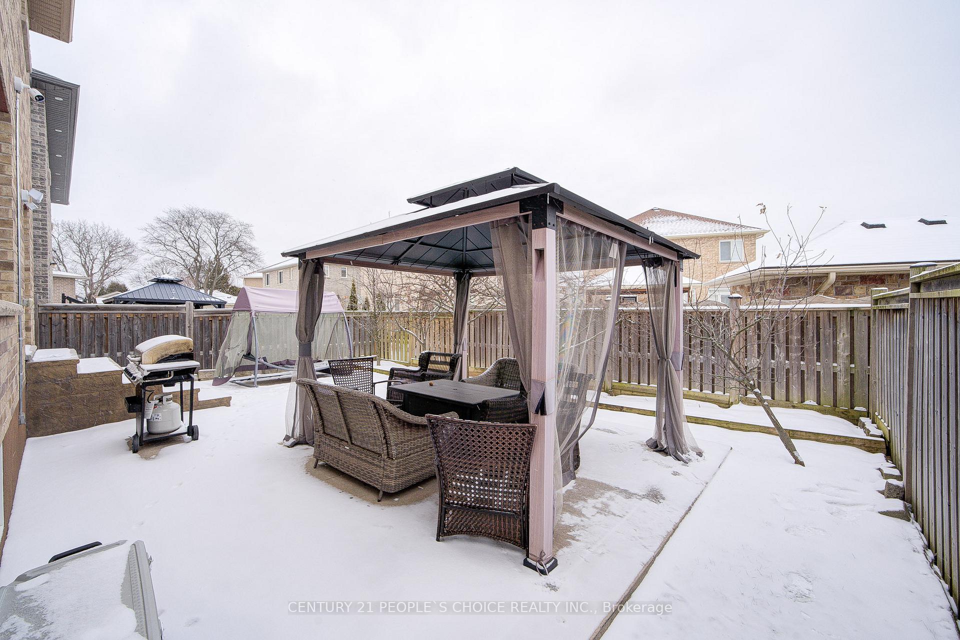 Photo 37 of 12 Pavel Place, Hamilton, Carpenter — HOMEH
