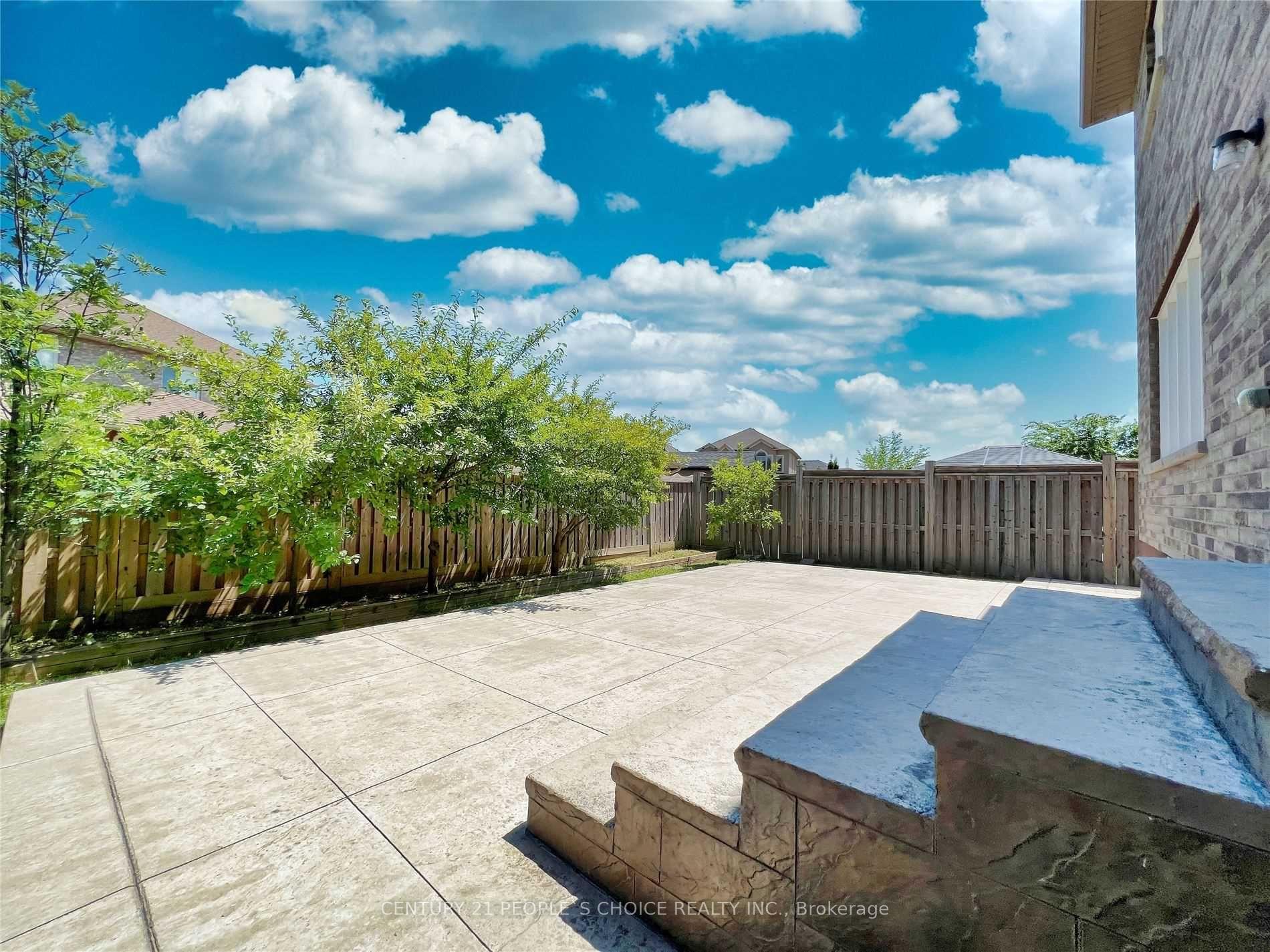 Photo 39 of 12 Pavel Place, Hamilton, Carpenter — HOMEH