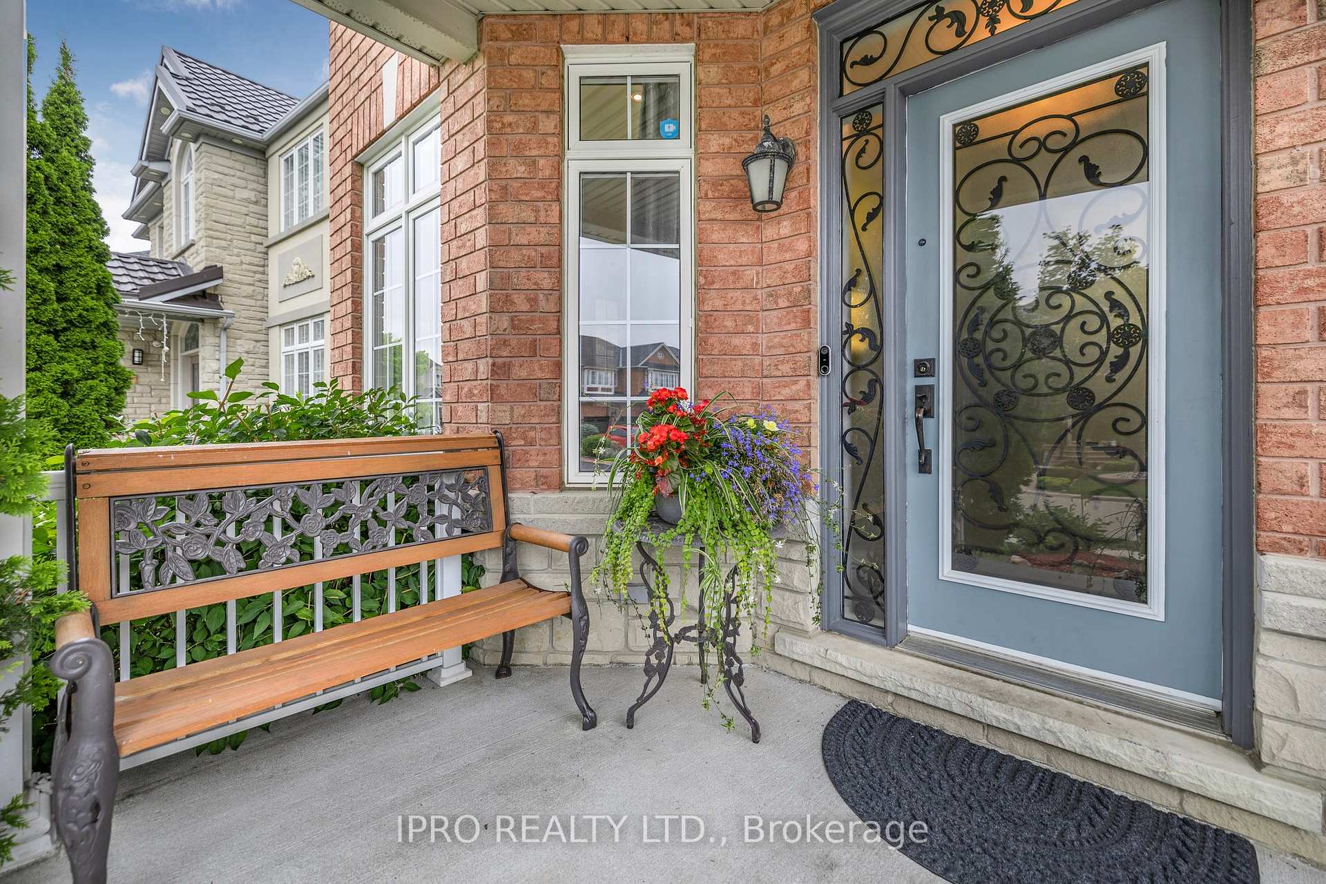 Photo 2 of 18 Lynnvalley Crescent, Brampton, Bram East — HOMEH