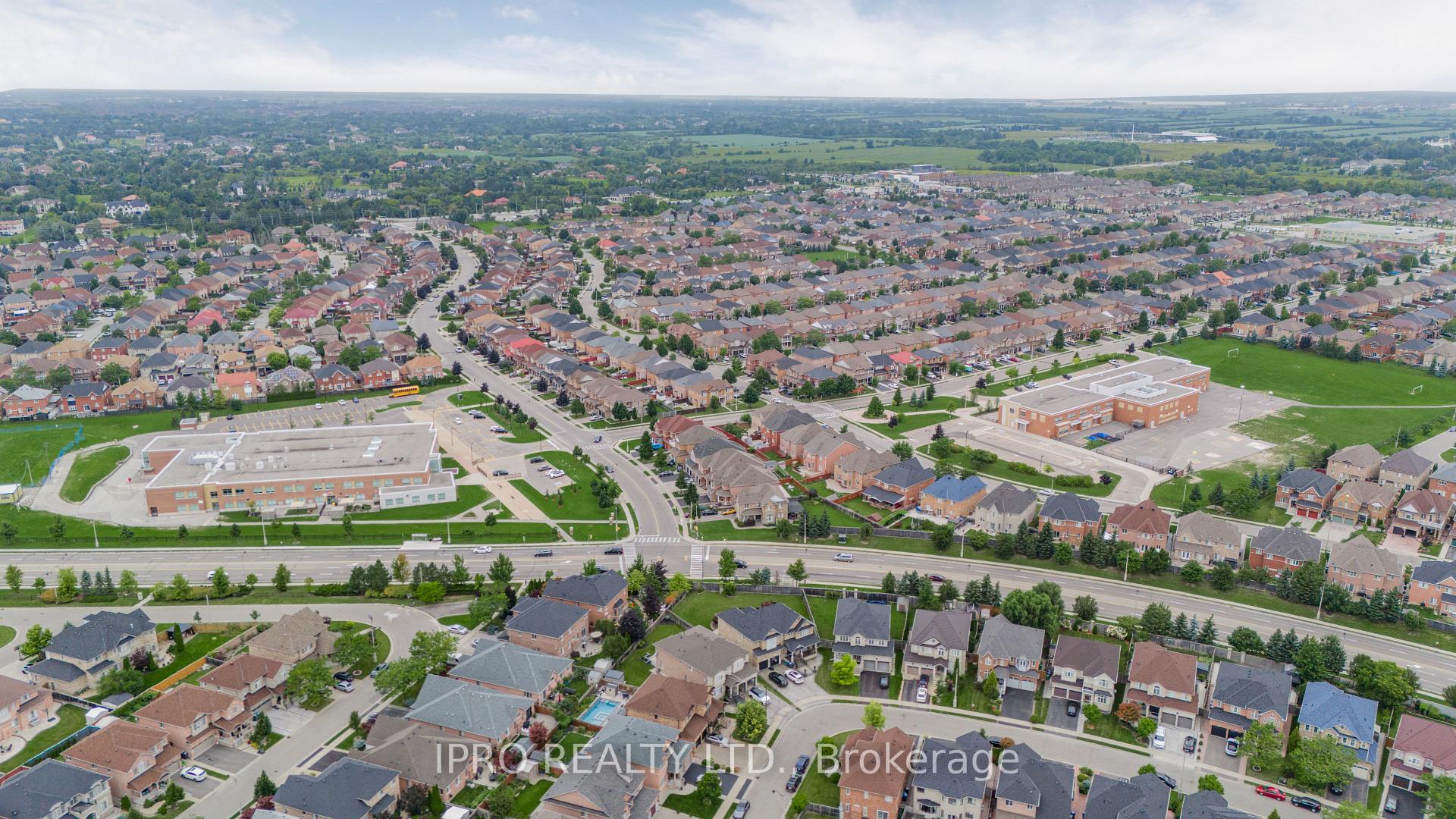 Photo 37 of 18 Lynnvalley Crescent, Brampton, Bram East — HOMEH