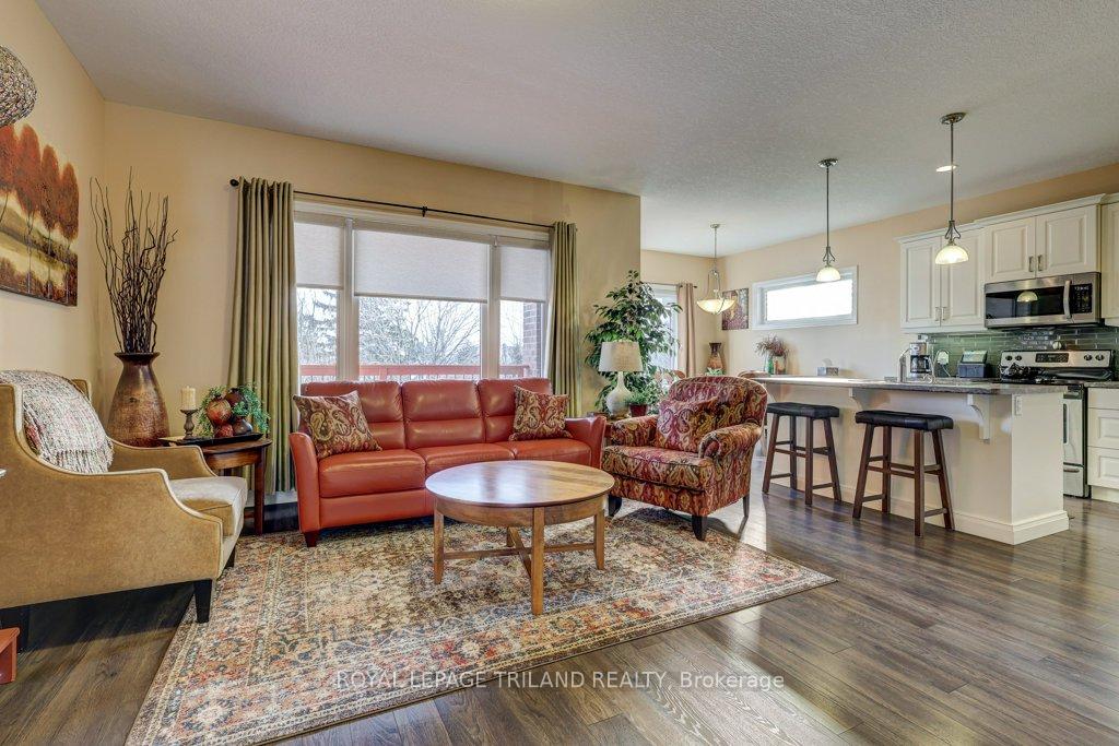 Photo 4 of 23 Hedges Court, St. Thomas — HOMEH