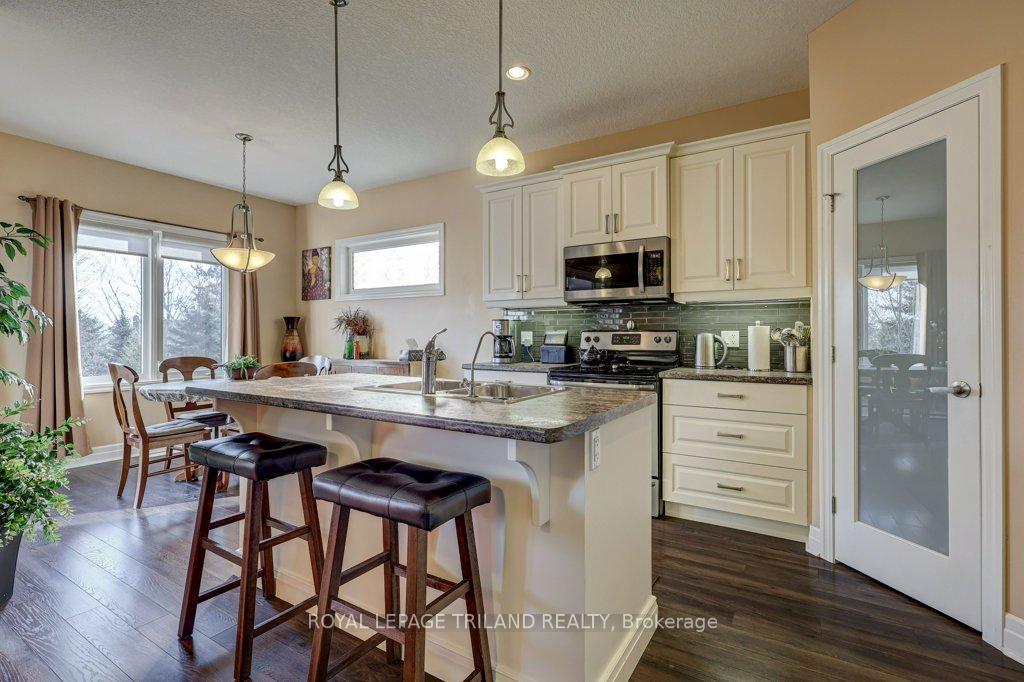 Photo 7 of 23 Hedges Court, St. Thomas — HOMEH