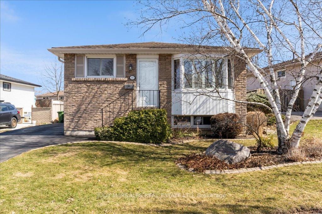 Photo 2 of 40 Odessa Street, Hamilton, Stoney Creek Mountain — HOMEH