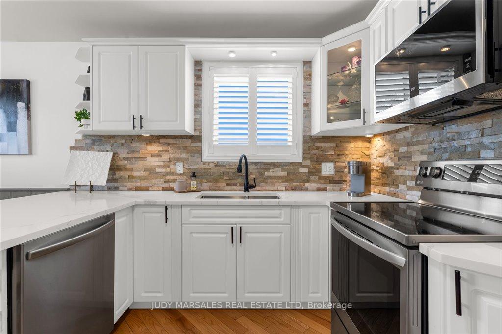 Photo 11 of 40 Odessa Street, Hamilton, Stoney Creek Mountain — HOMEH