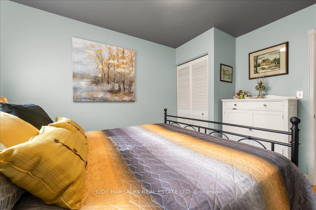 Photo 16 of 40 Odessa Street, Hamilton, Stoney Creek Mountain — HOMEH