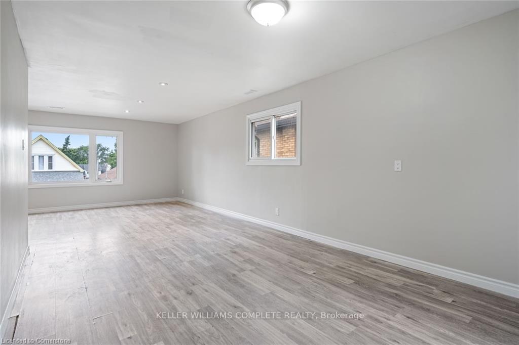 Photo 58 of 100 Park Row N, Hamilton, Crown Point — HOMEH