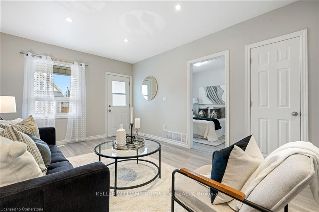 Photo 26 of 100 Park Row N, Hamilton, Crown Point — HOMEH