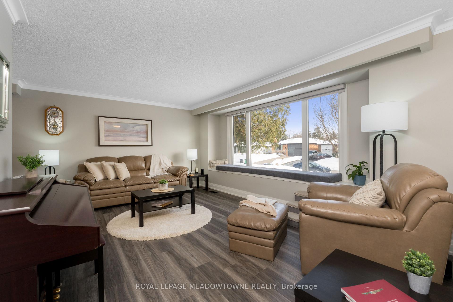Photo 6 of 237 Elizabeth Street S, Brampton, Brampton South — HOMEH