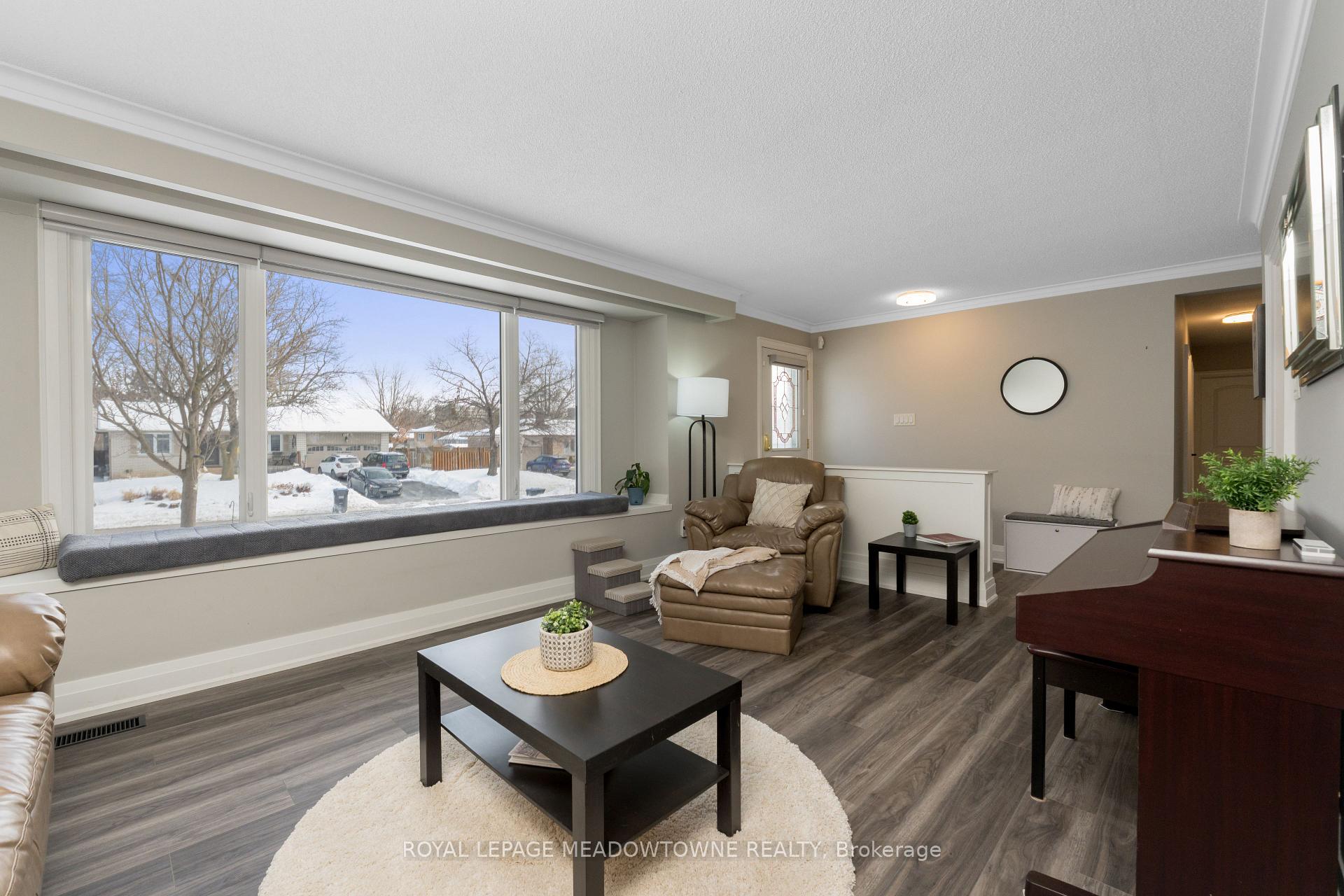 Photo 8 of 237 Elizabeth Street S, Brampton, Brampton South — HOMEH