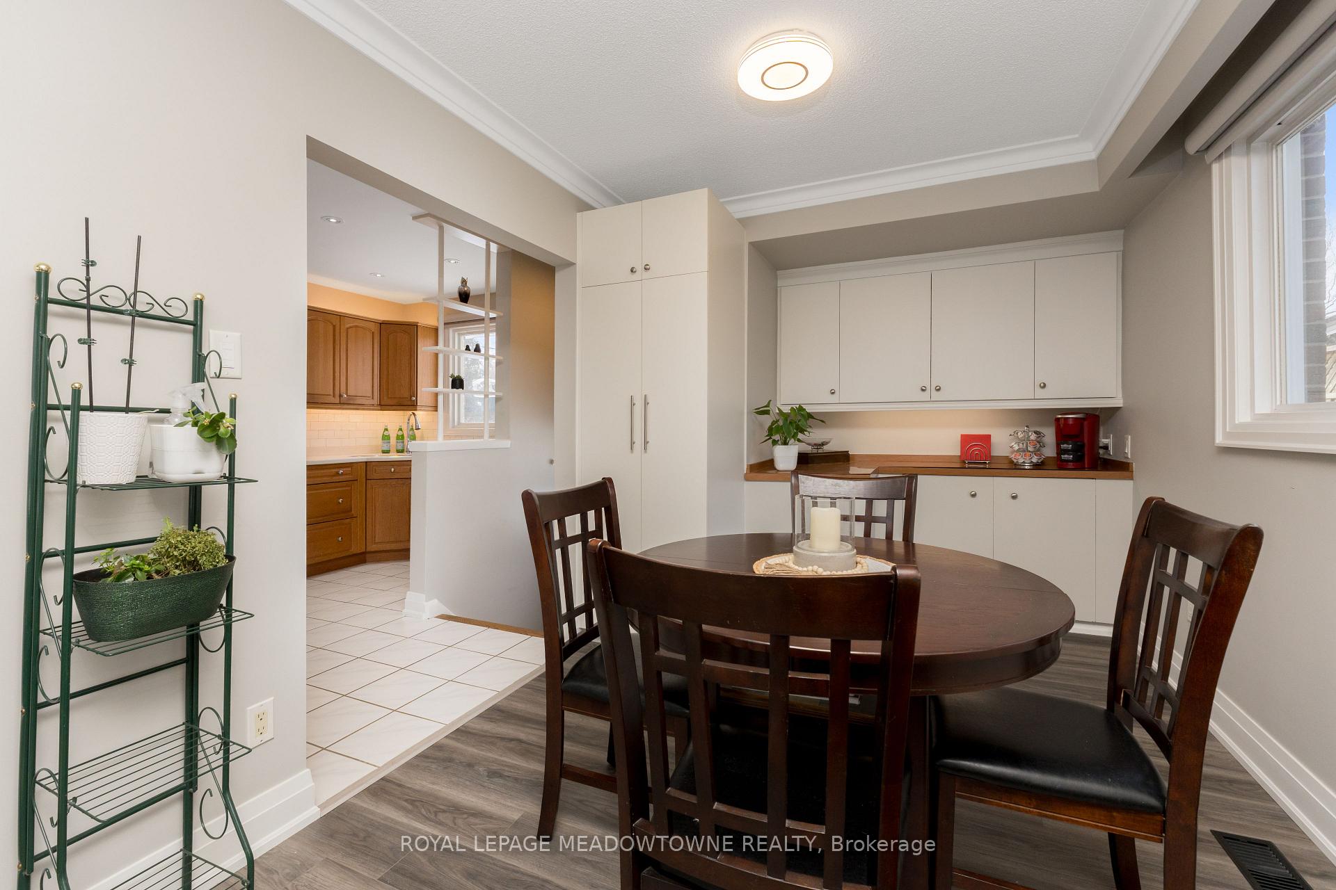 Photo 10 of 237 Elizabeth Street S, Brampton, Brampton South — HOMEH