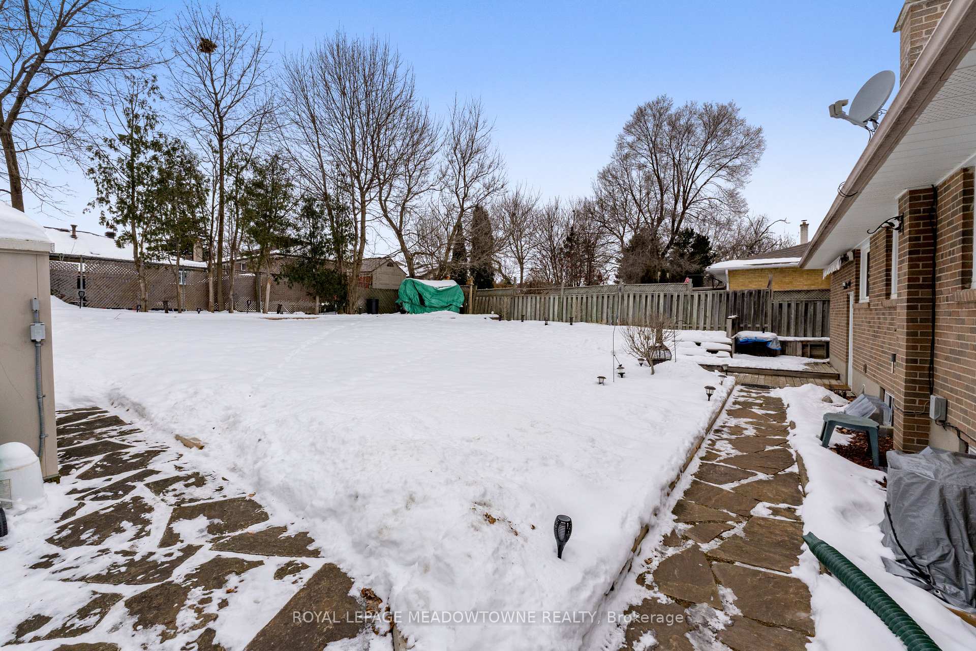 Photo 34 of 237 Elizabeth Street S, Brampton, Brampton South — HOMEH