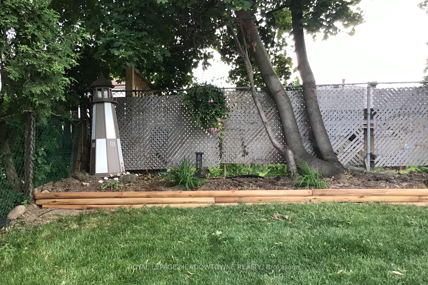 Photo 37 of 237 Elizabeth Street S, Brampton, Brampton South — HOMEH