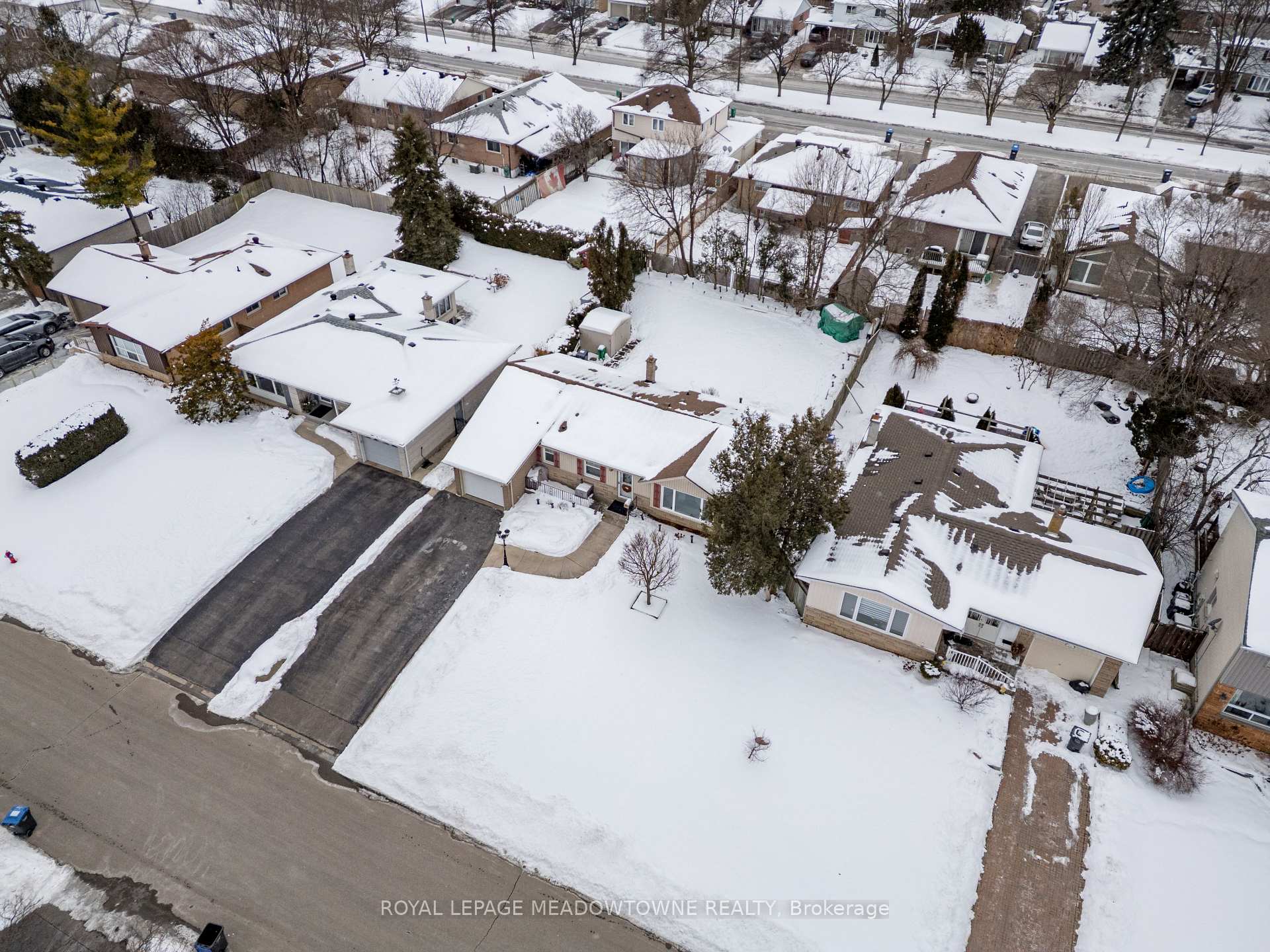 Photo 39 of 237 Elizabeth Street S, Brampton, Brampton South — HOMEH