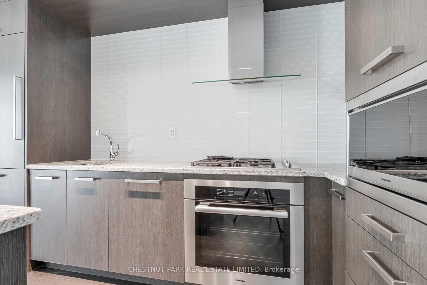 Photo 5 of Unit 909, 3018 Yonge Street, Toronto, Lawrence Park South — HOMEH