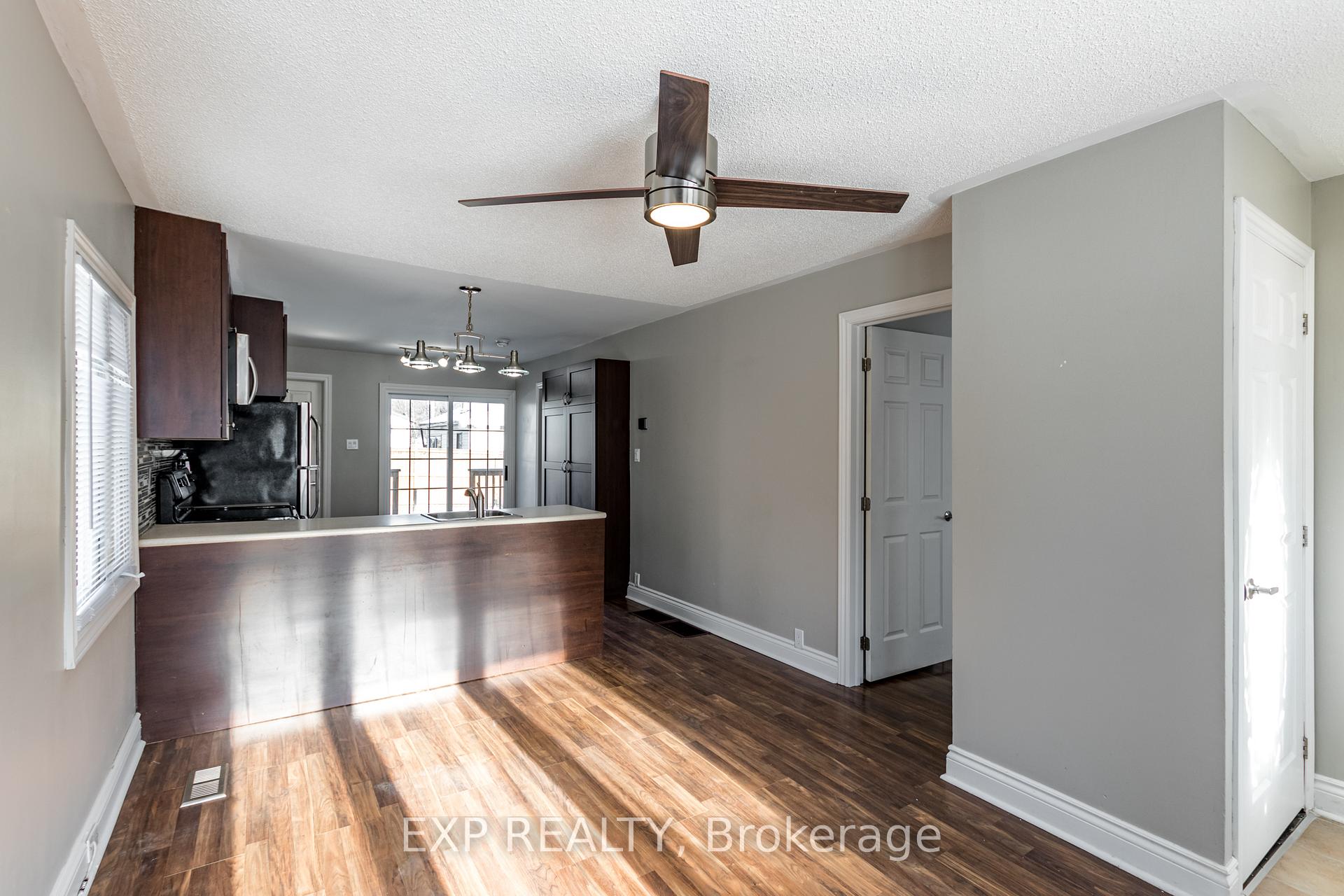 Photo 5 of 230 Pine Beach Drive, Georgina, Keswick South — HOMEH