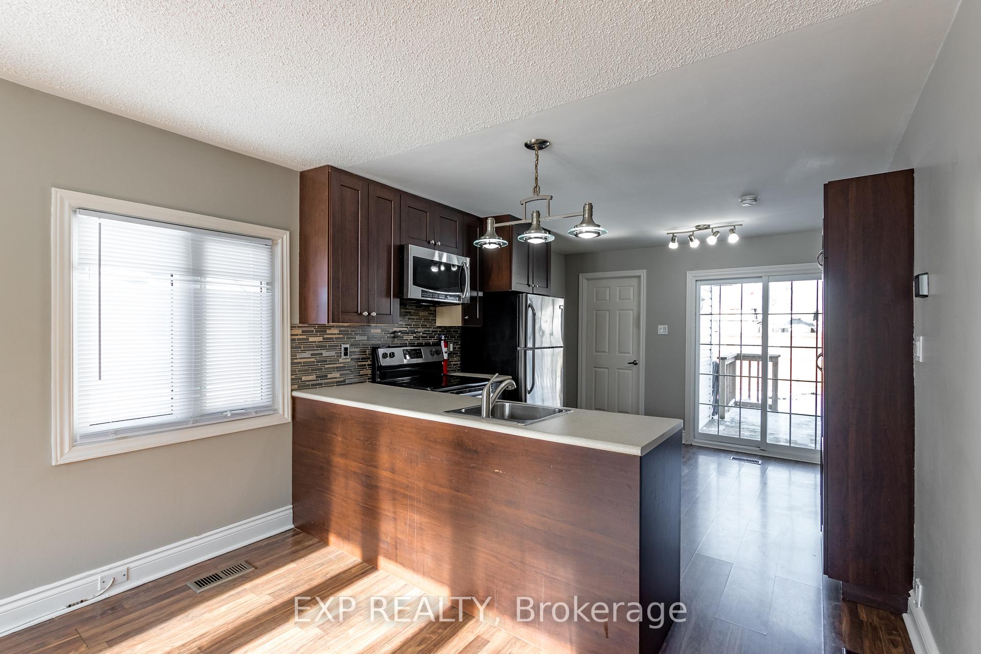 Photo 8 of 230 Pine Beach Drive, Georgina, Keswick South — HOMEH