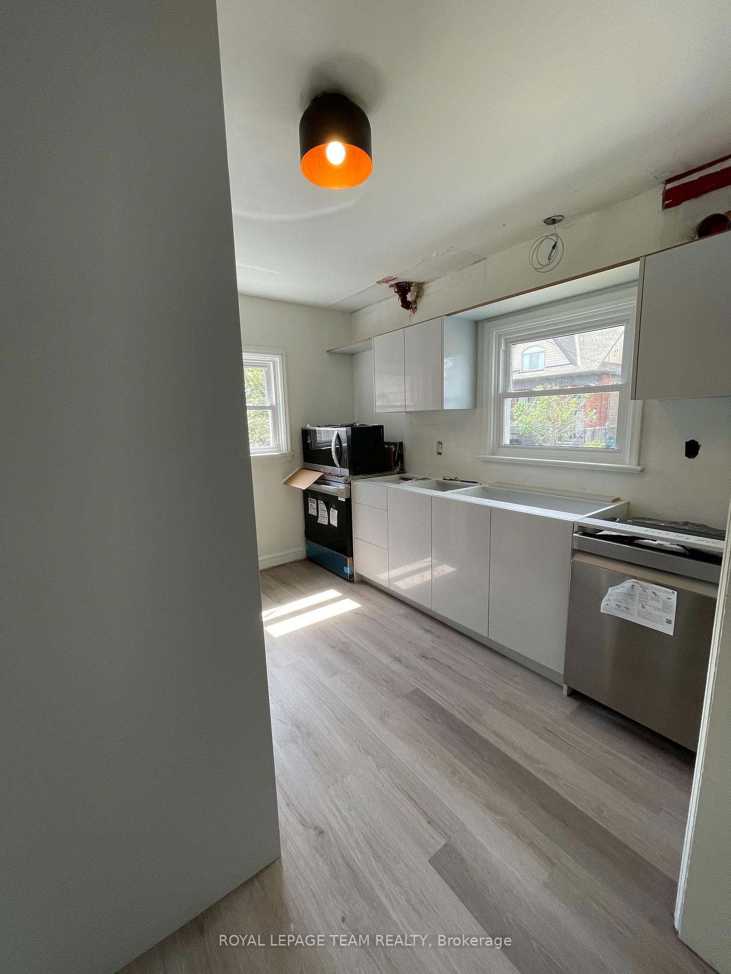 Photo 5 of 355 Berkley Avenue, Ottawa, Westboro West — HOMEH