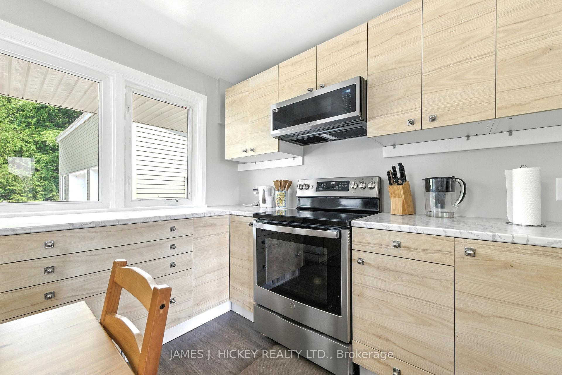 Photo 5 of 60 Laurier Avenue, Deep River, Deep River — HOMEH