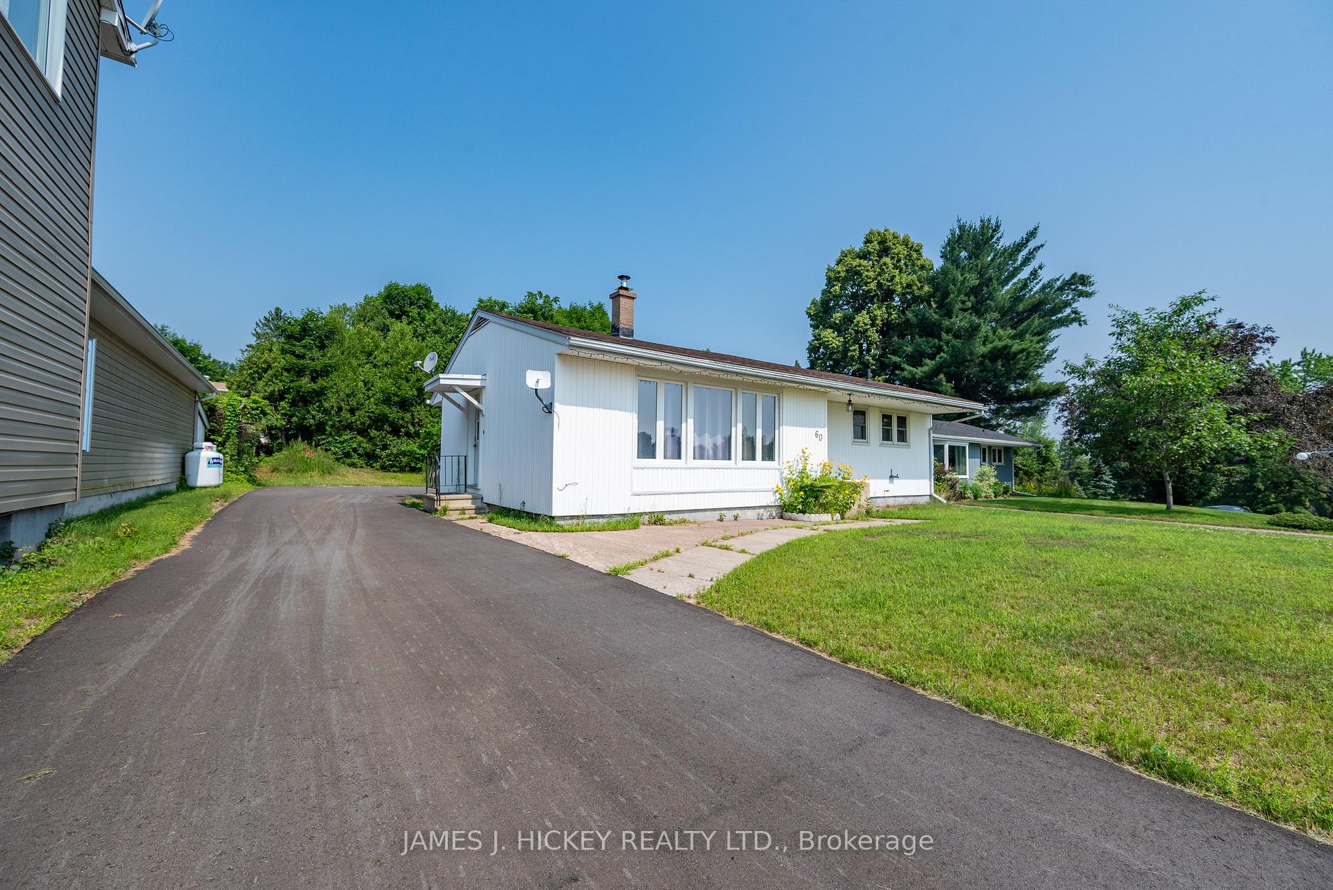 Photo 30 of 60 Laurier Avenue, Deep River, Deep River — HOMEH