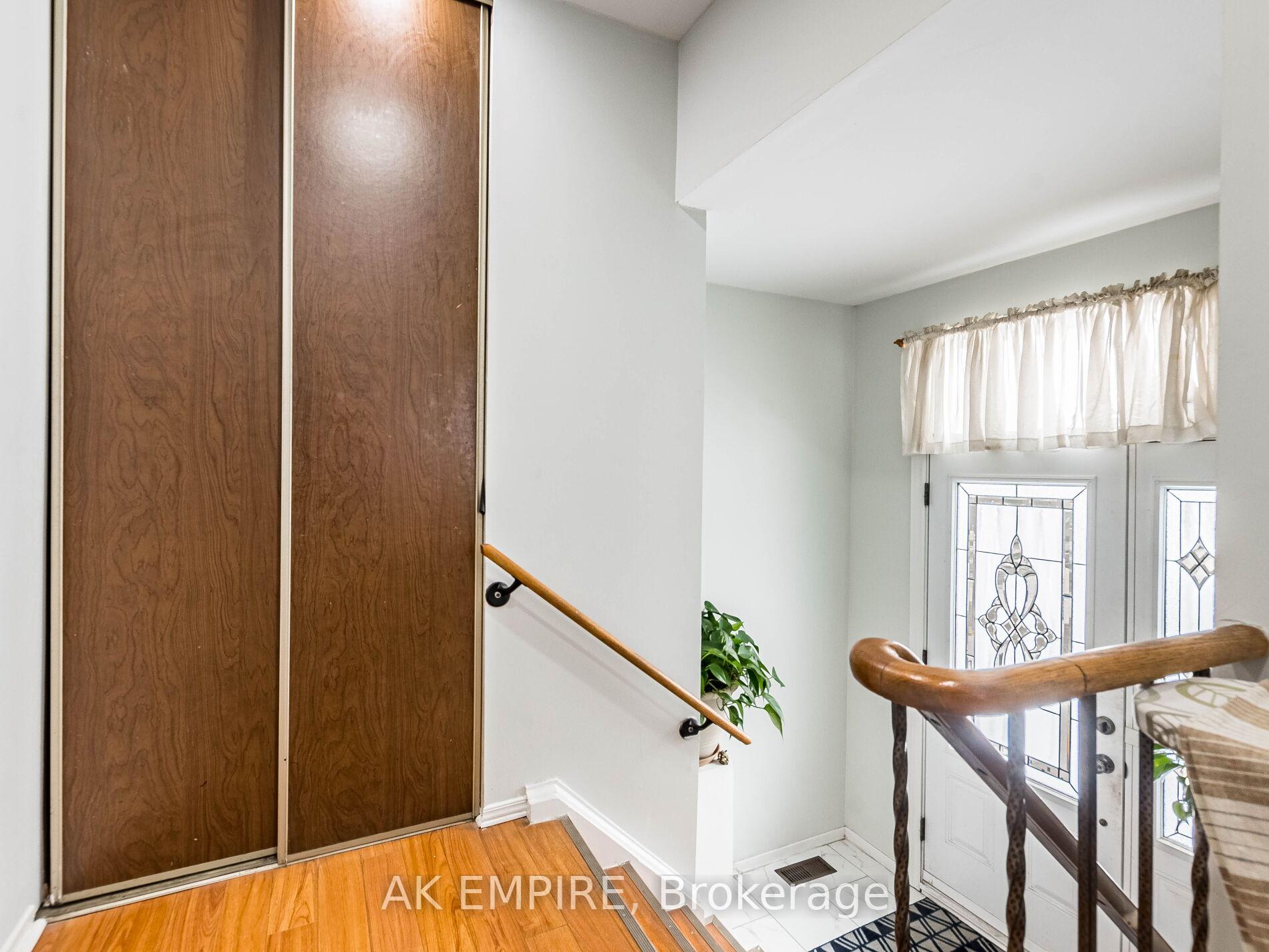 Photo 7 of 13 Foxacre Row, Brampton, Madoc — HOMEH