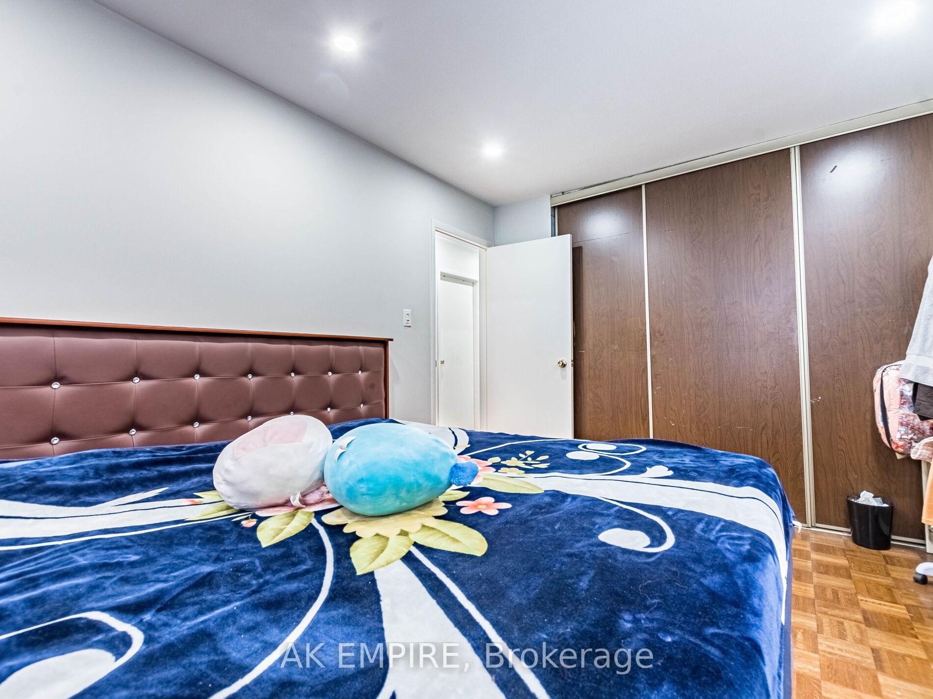 Photo 24 of 13 Foxacre Row, Brampton, Madoc — HOMEH