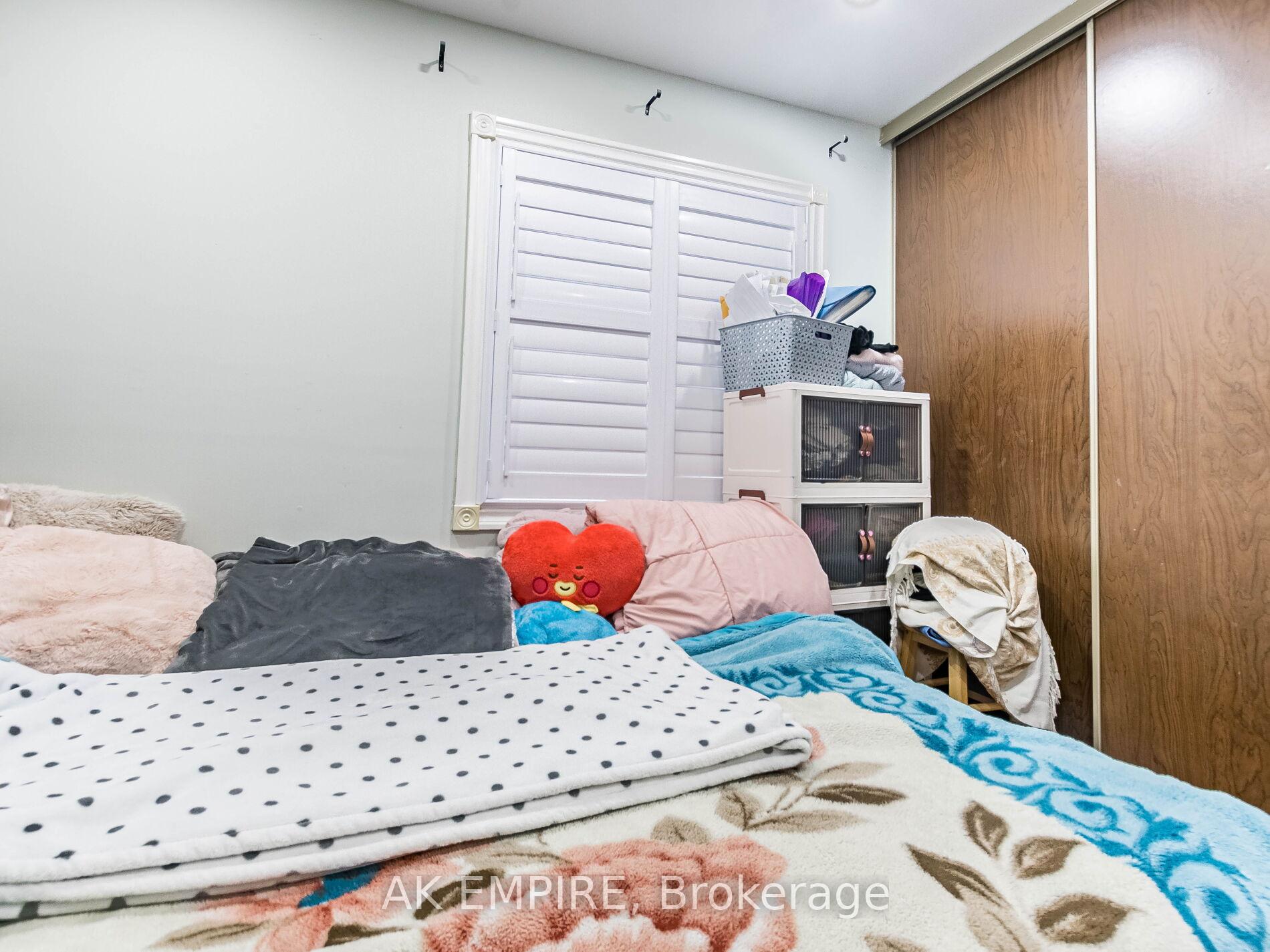 Photo 26 of 13 Foxacre Row, Brampton, Madoc — HOMEH