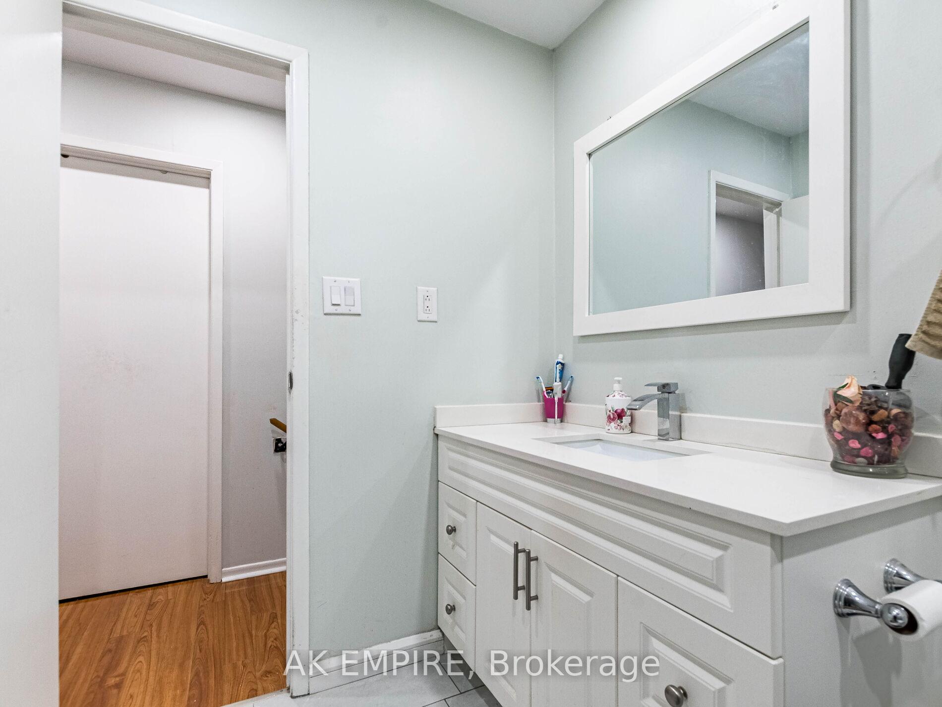 Photo 28 of 13 Foxacre Row, Brampton, Madoc — HOMEH