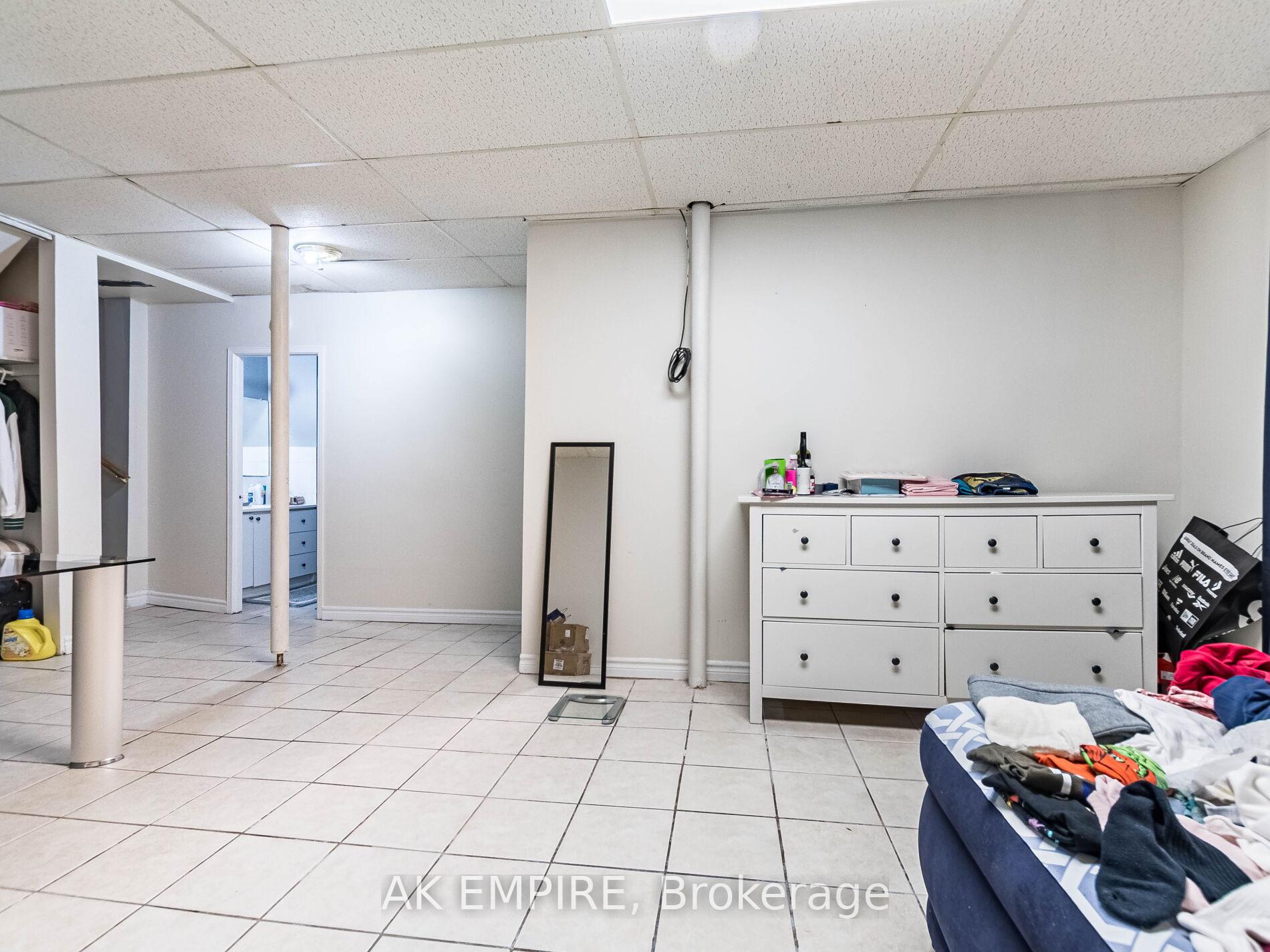 Photo 30 of 13 Foxacre Row, Brampton, Madoc — HOMEH