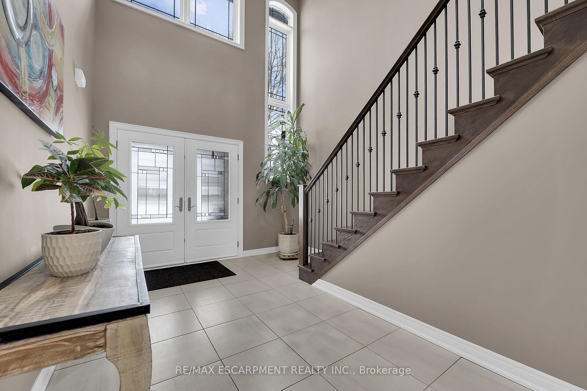 Photo 4 of 186 Millen Road, Hamilton, Stoney Creek — HOMEH