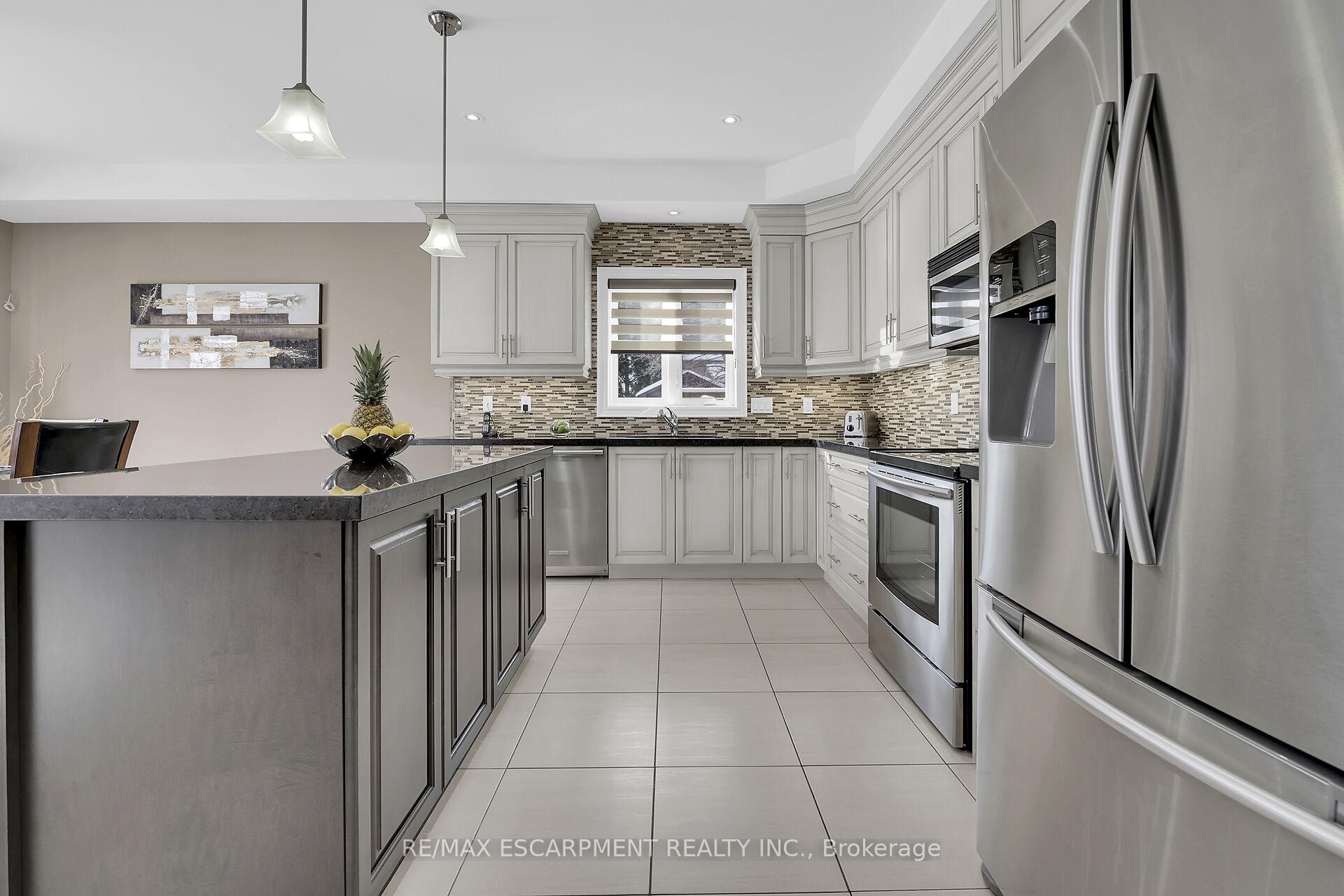 Photo 11 of 186 Millen Road, Hamilton, Stoney Creek — HOMEH