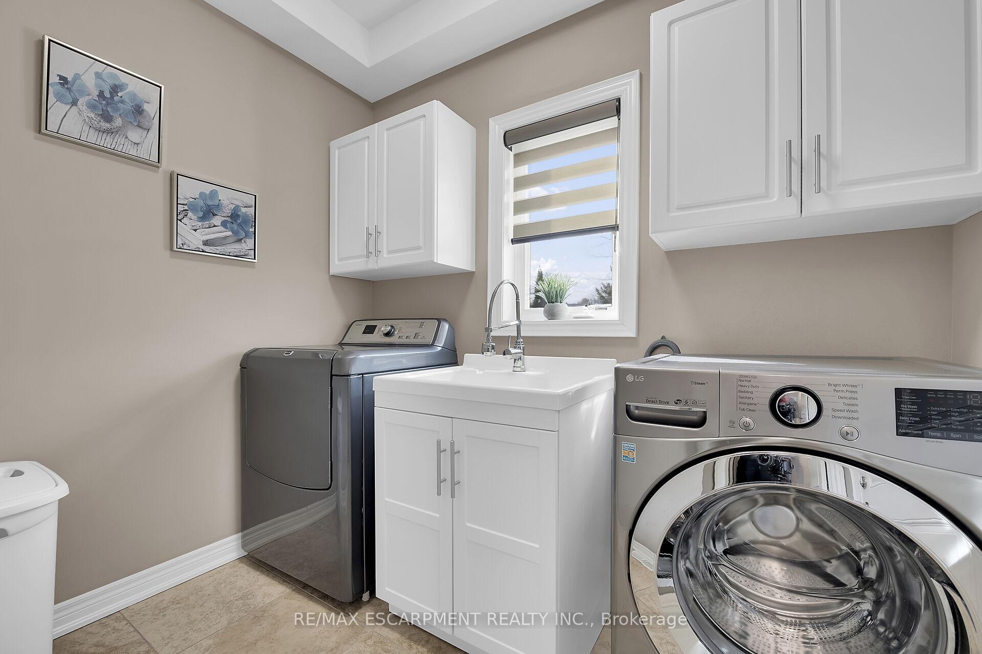 Photo 23 of 186 Millen Road, Hamilton, Stoney Creek — HOMEH