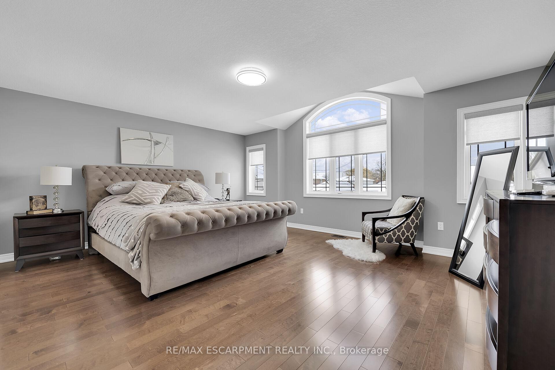 Photo 24 of 186 Millen Road, Hamilton, Stoney Creek — HOMEH
