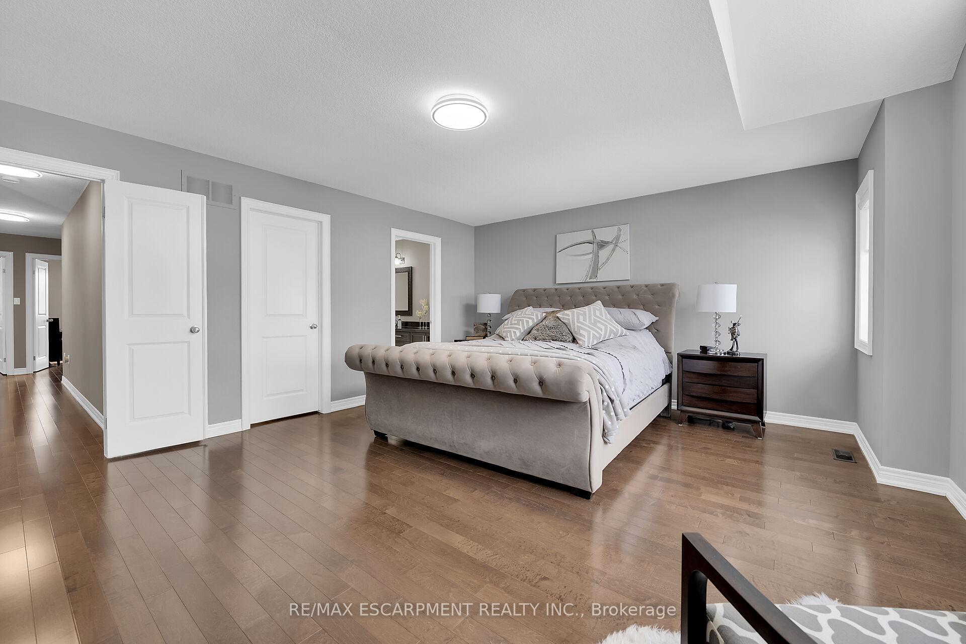 Photo 25 of 186 Millen Road, Hamilton, Stoney Creek — HOMEH