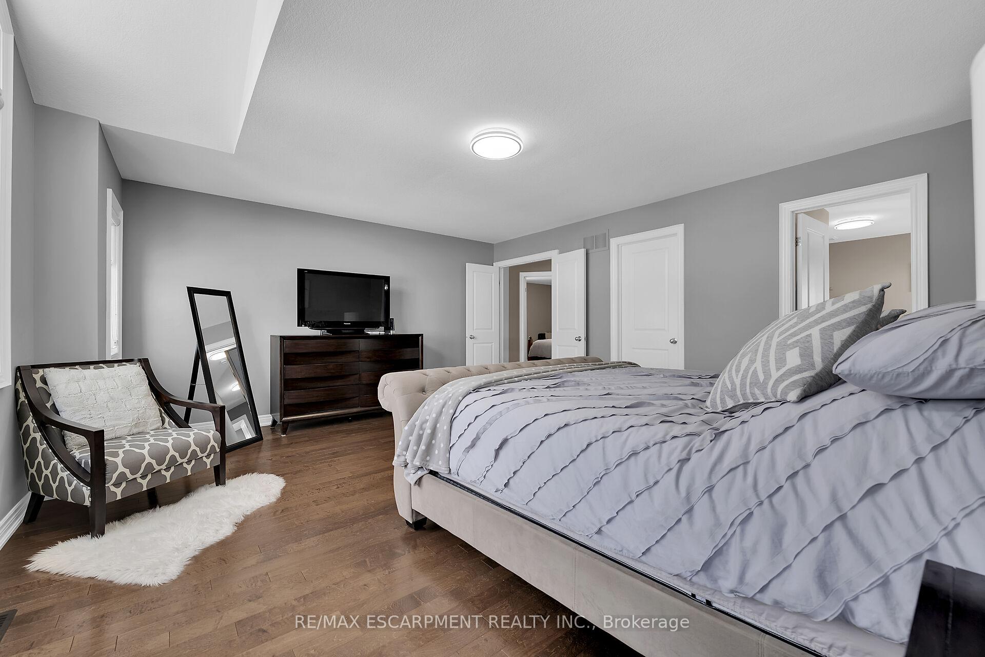 Photo 26 of 186 Millen Road, Hamilton, Stoney Creek — HOMEH
