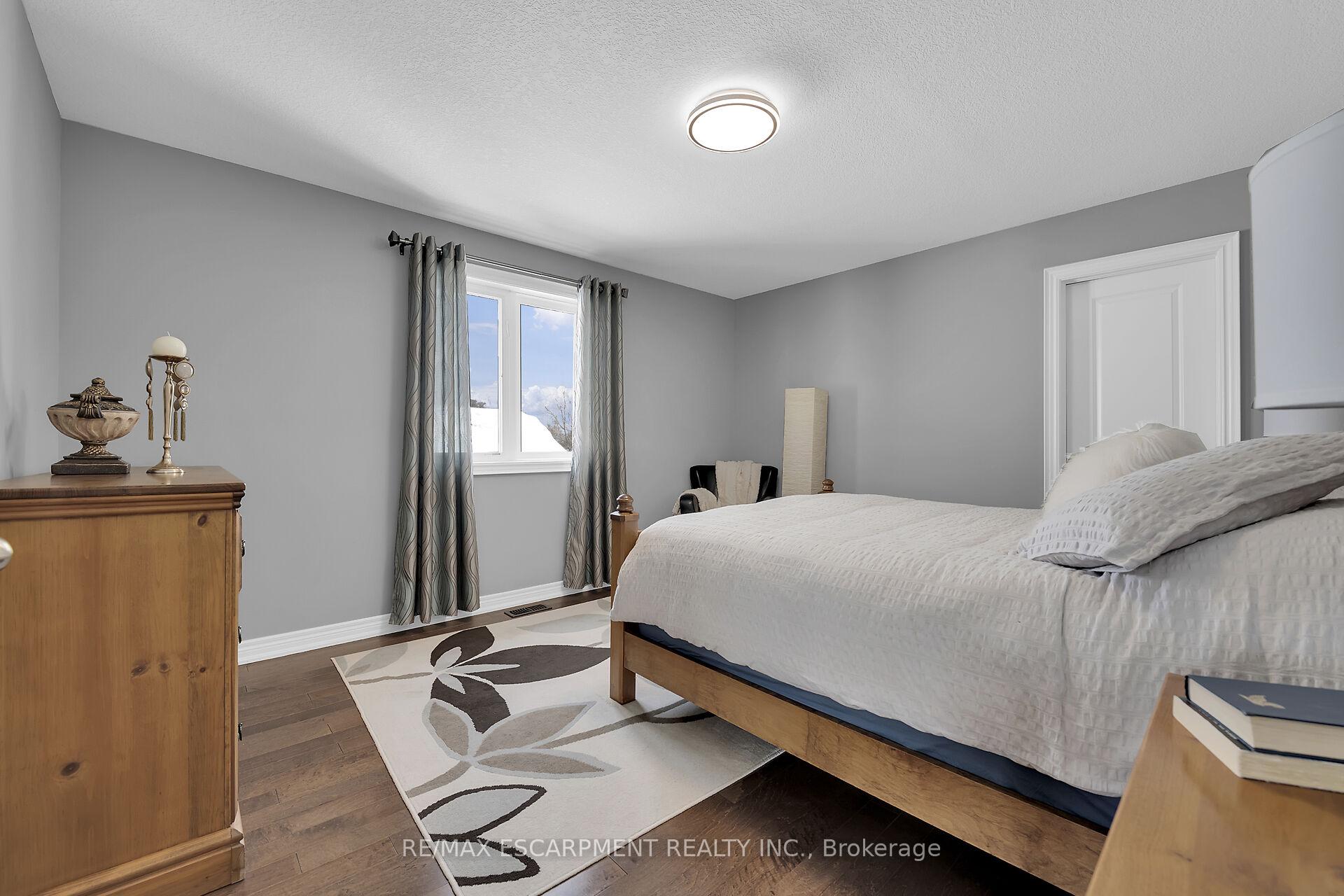 Photo 32 of 186 Millen Road, Hamilton, Stoney Creek — HOMEH